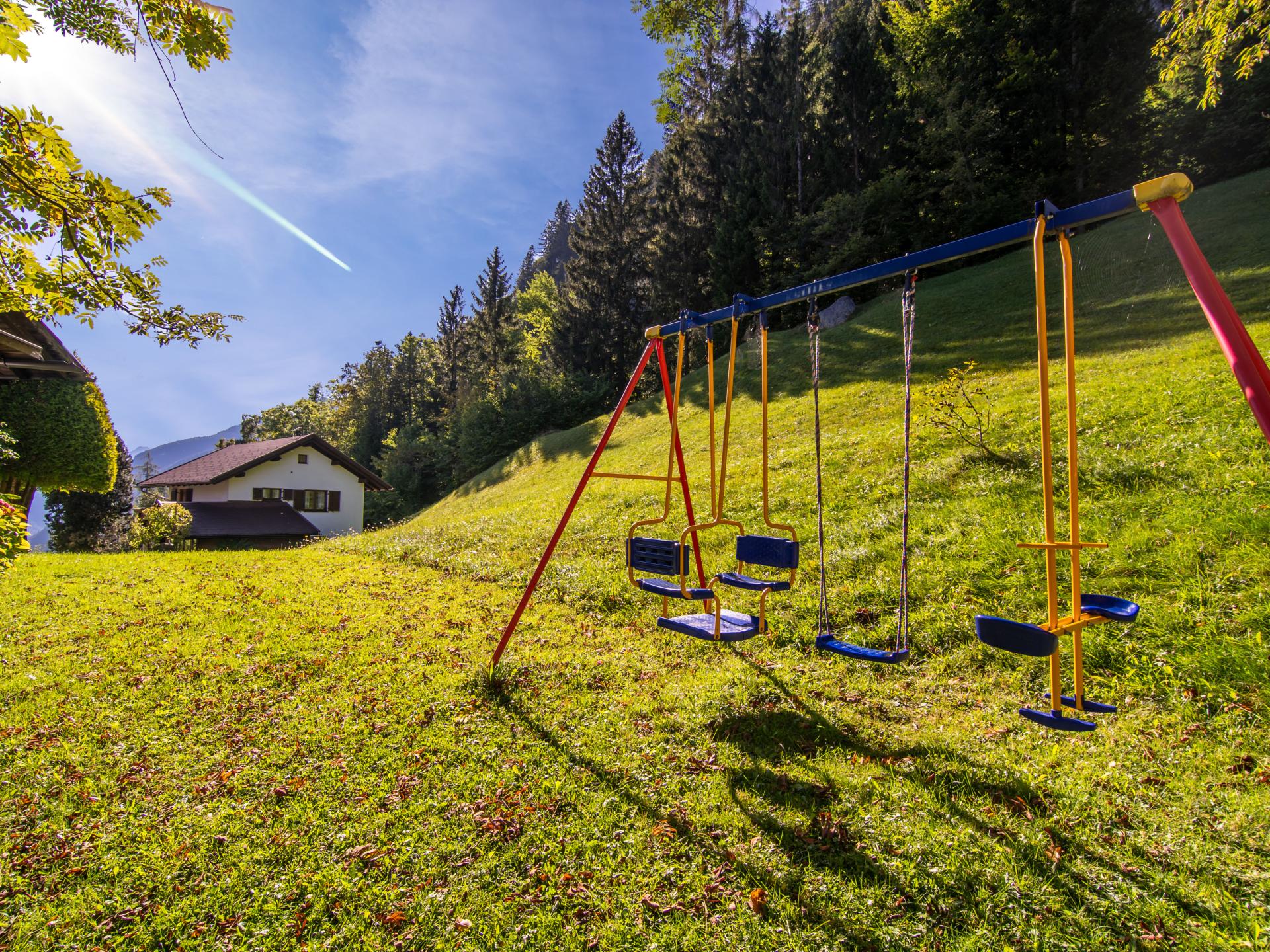 Vrijstaand chalet in Bürserberg met panoramisch bergzicht op 1000m hoogte - foto 20