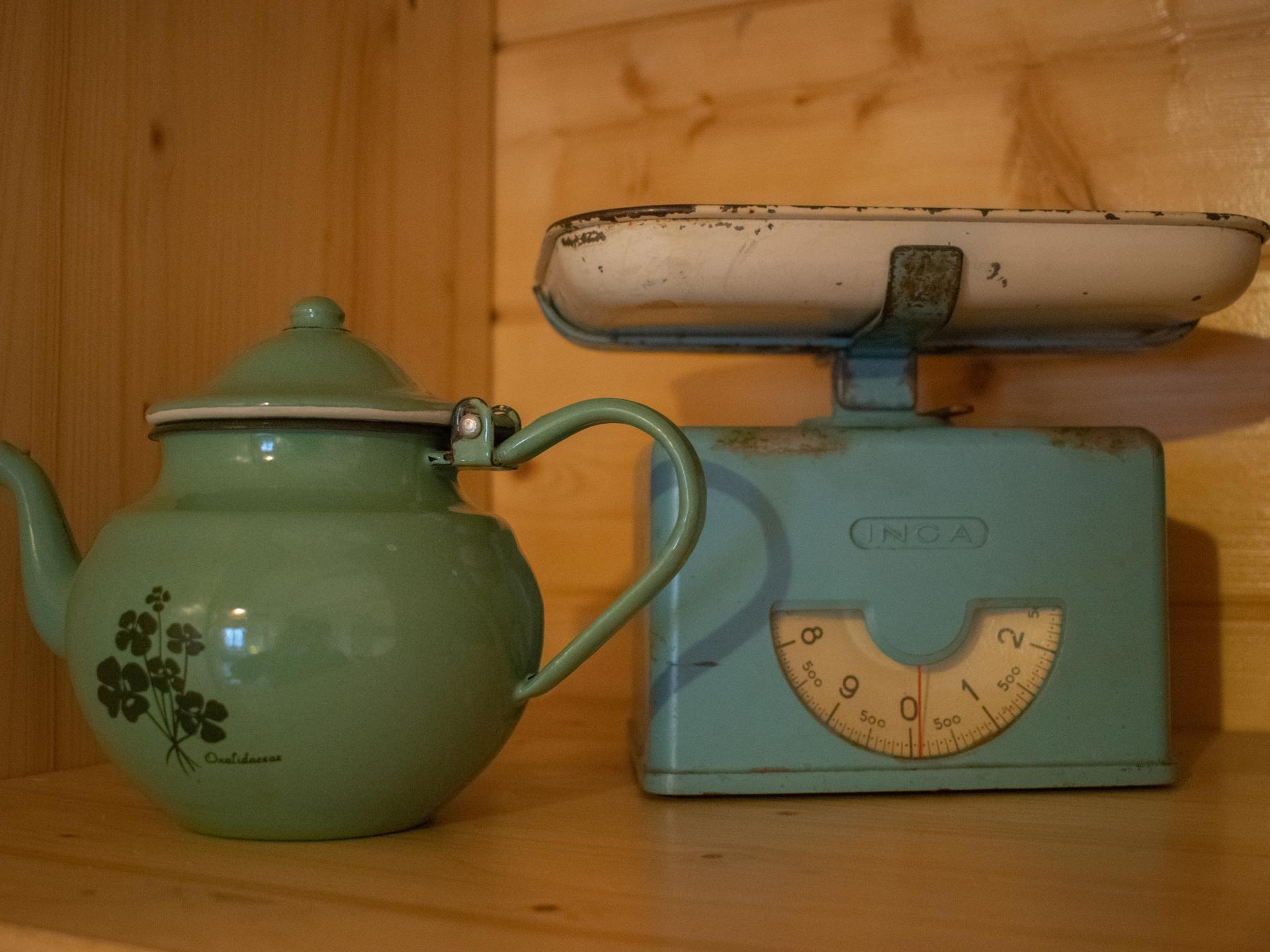 Onder de Oude Eik: Romantisch houten huisje vol kunst in Lottum - foto 18