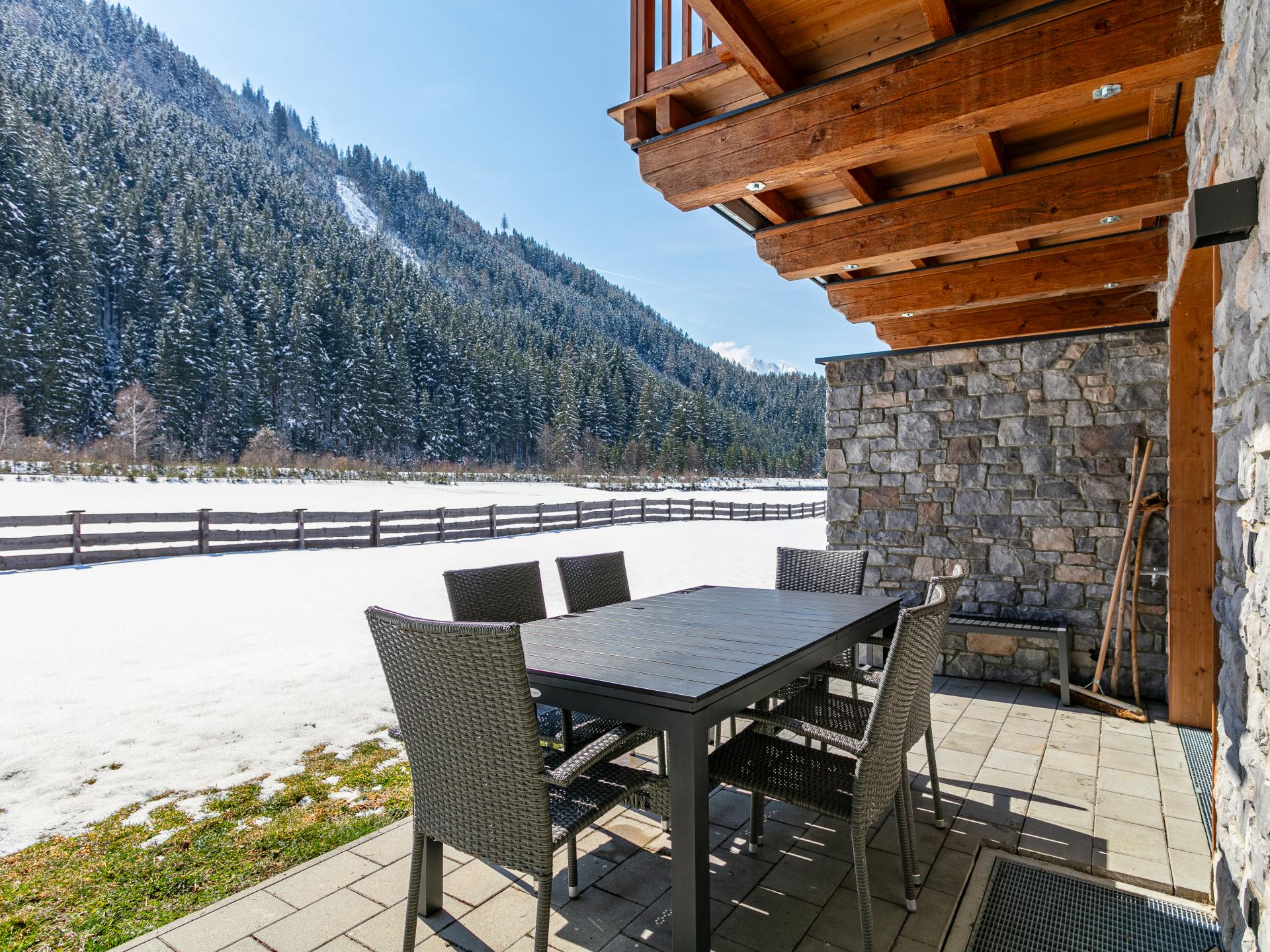 Op 800 m van de piste: Ruim vrijstaand chalet in Wald im Pinzgau · 10 pers. - foto 52