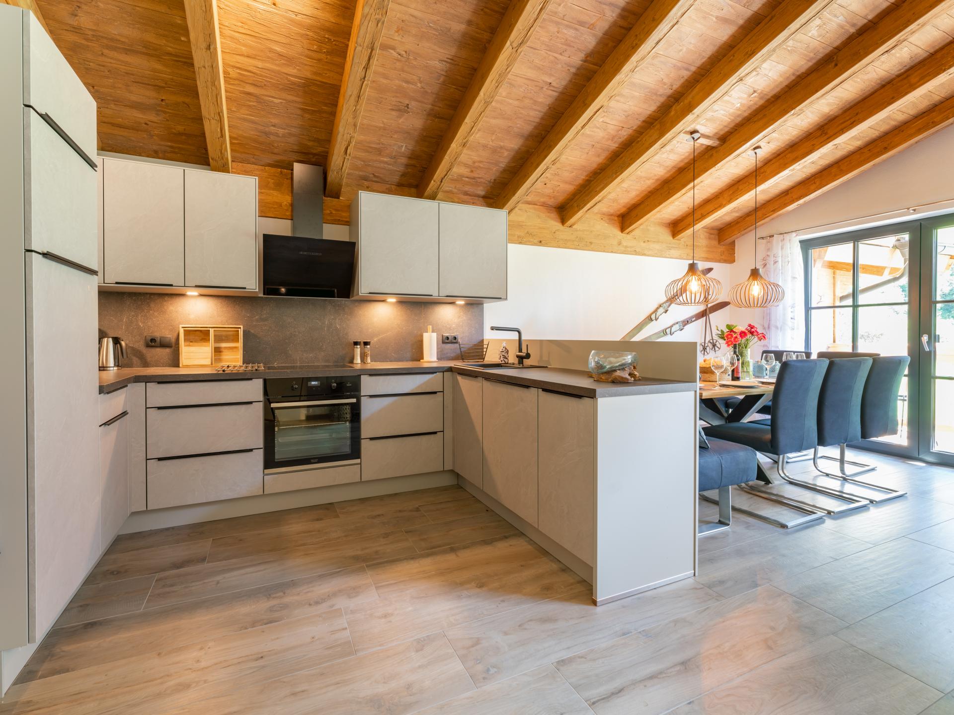 Op 800 m van de piste: Ruim vrijstaand chalet in Wald im Pinzgau · 10 pers. - foto 6