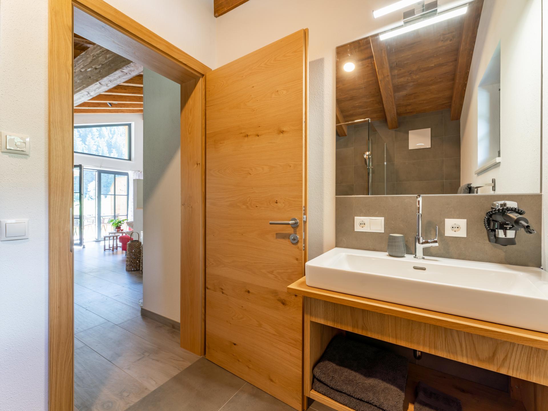 Op 800 m van de piste: Ruim vrijstaand chalet in Wald im Pinzgau · 10 pers. - foto 21
