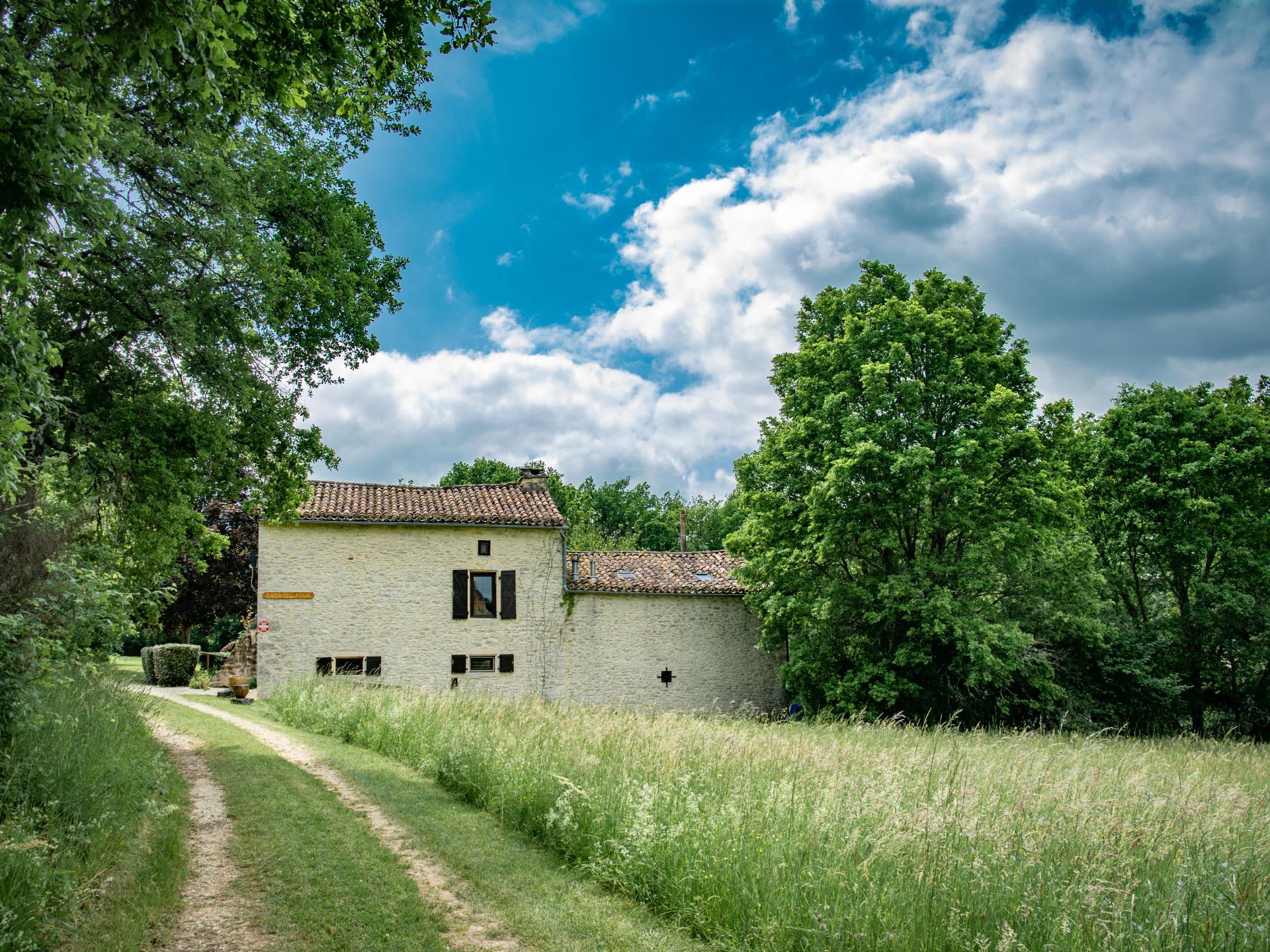 Vrijstaand authentiek landhuis met privézwembad in Puy l'Eveque - foto 6