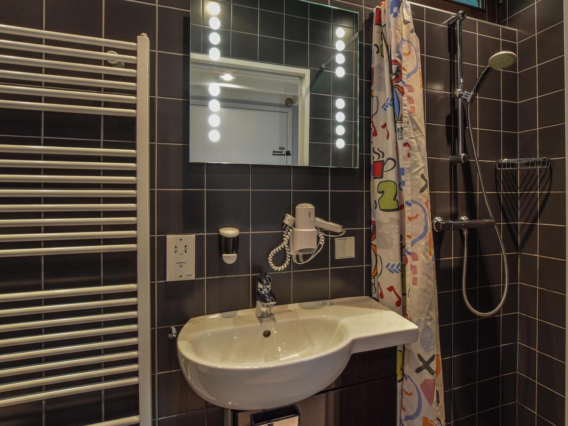 Luxe groepsaccommodatie met sauna in het bos van Haaren, 16 personen - foto 18
