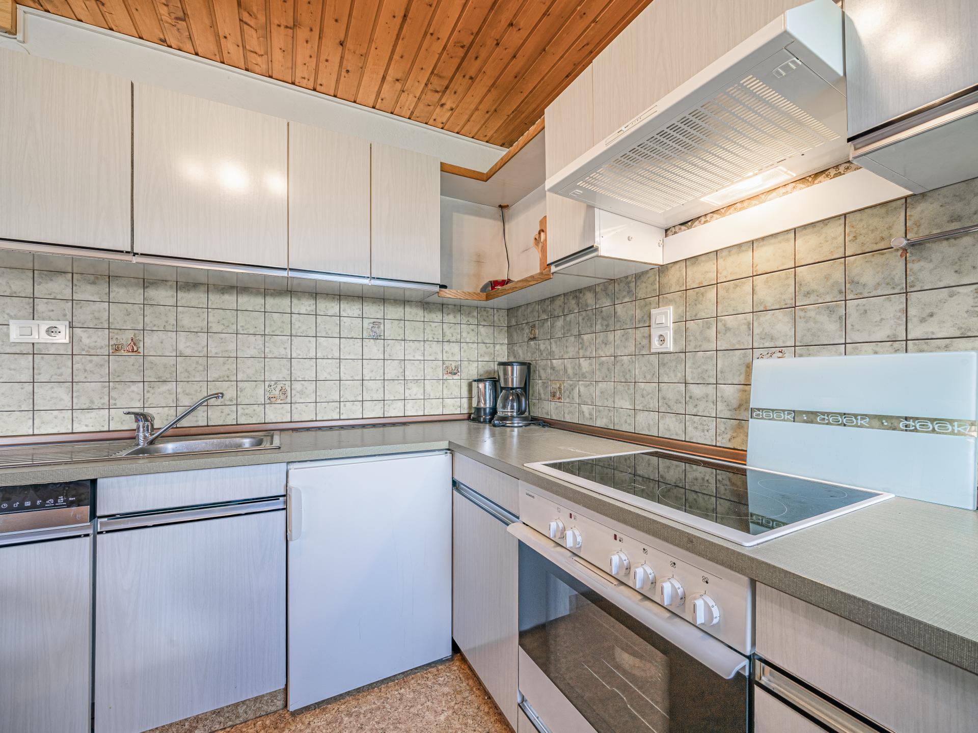 Op 500 m van de piste: appartement voor 5 personen in Brixen im Thale - foto 3