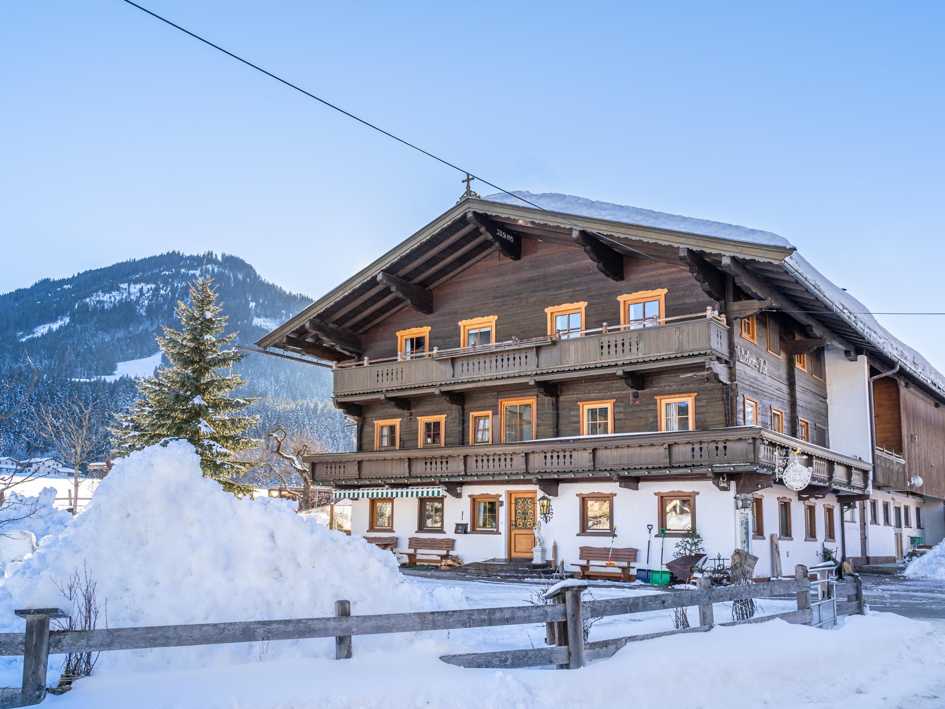 Ruim vakantiehuis voor 27 personen bij de piste in Brixen im Thale - foto 51