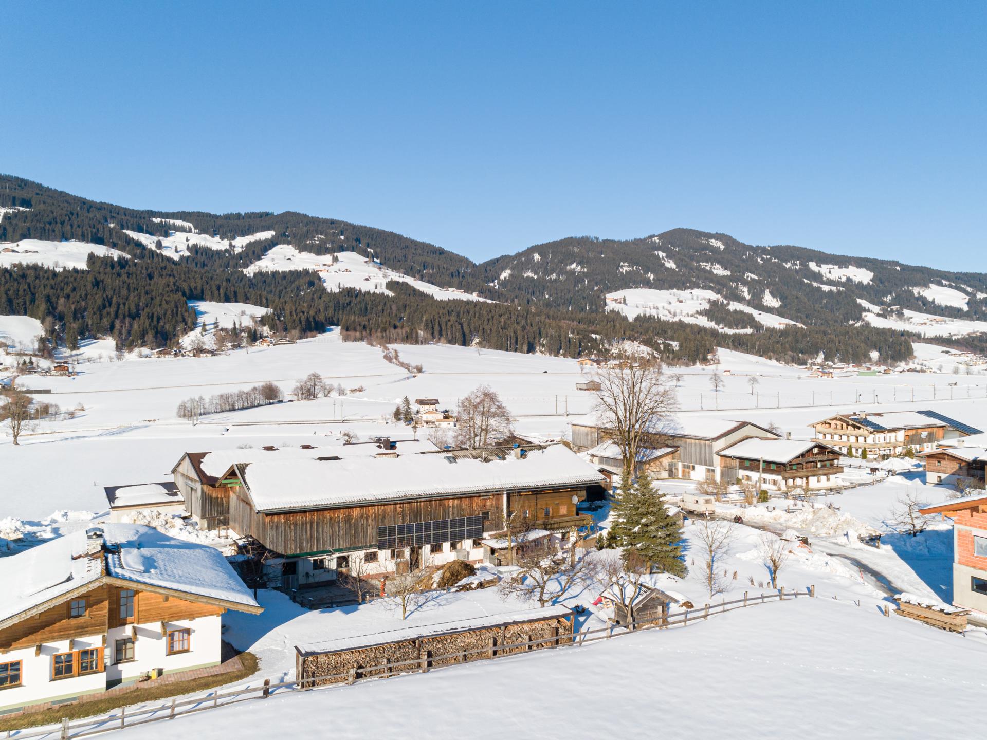 Ruim vakantiehuis voor 27 personen bij de piste in Brixen im Thale - foto 57