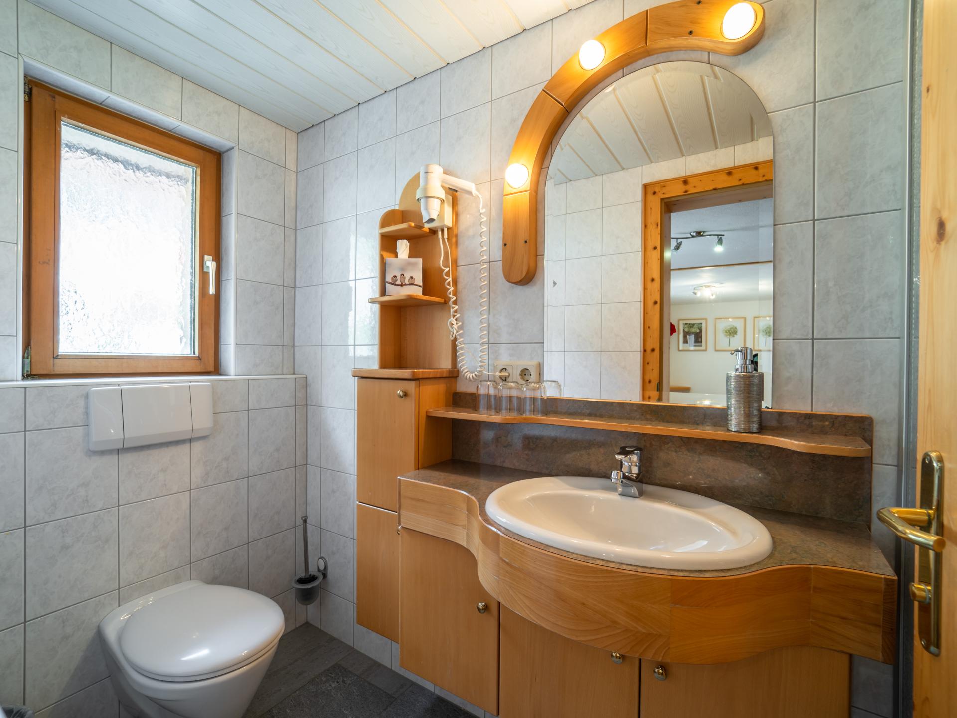 Ruim appartement voor 12 personen direct aan de skipiste in Klösterle - foto 18
