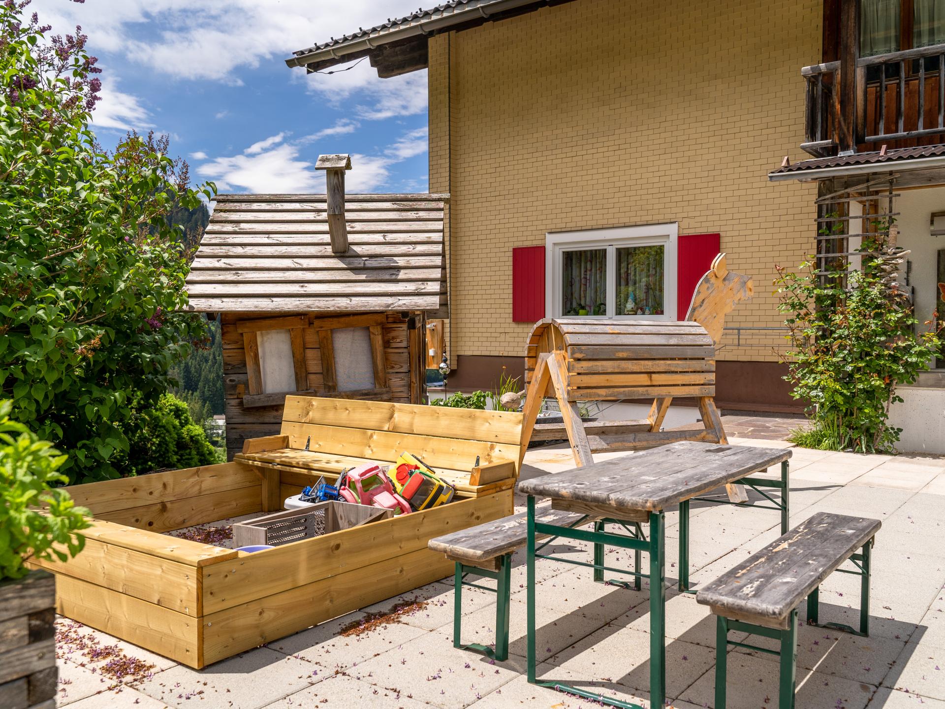Ruim appartement voor 12 personen direct aan de skipiste in Klösterle - foto 23