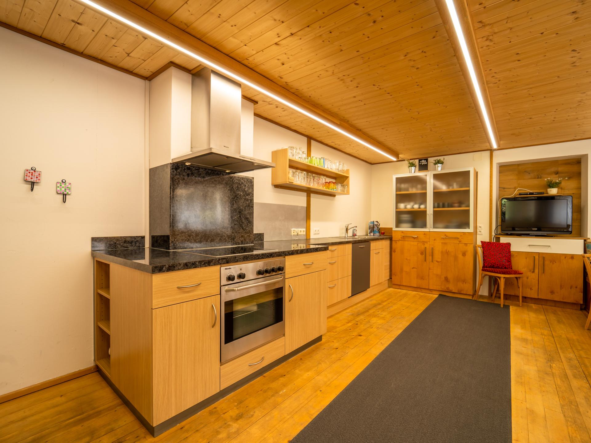 Ruim appartement voor 12 personen direct aan de skipiste in Klösterle - foto 3