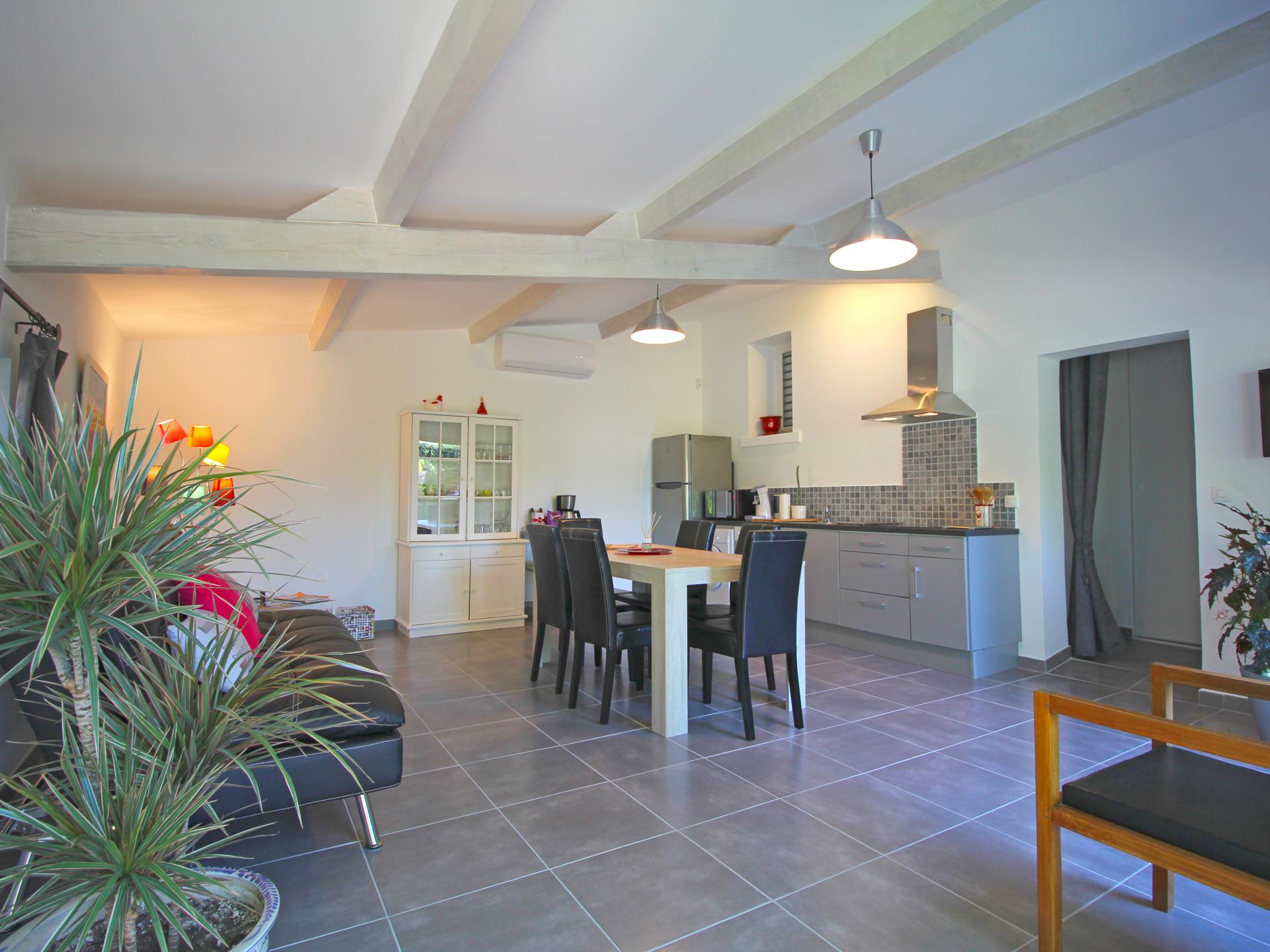 Moderne gîte met zwembad in L'Isle-sur-la-Sorgue - foto 9