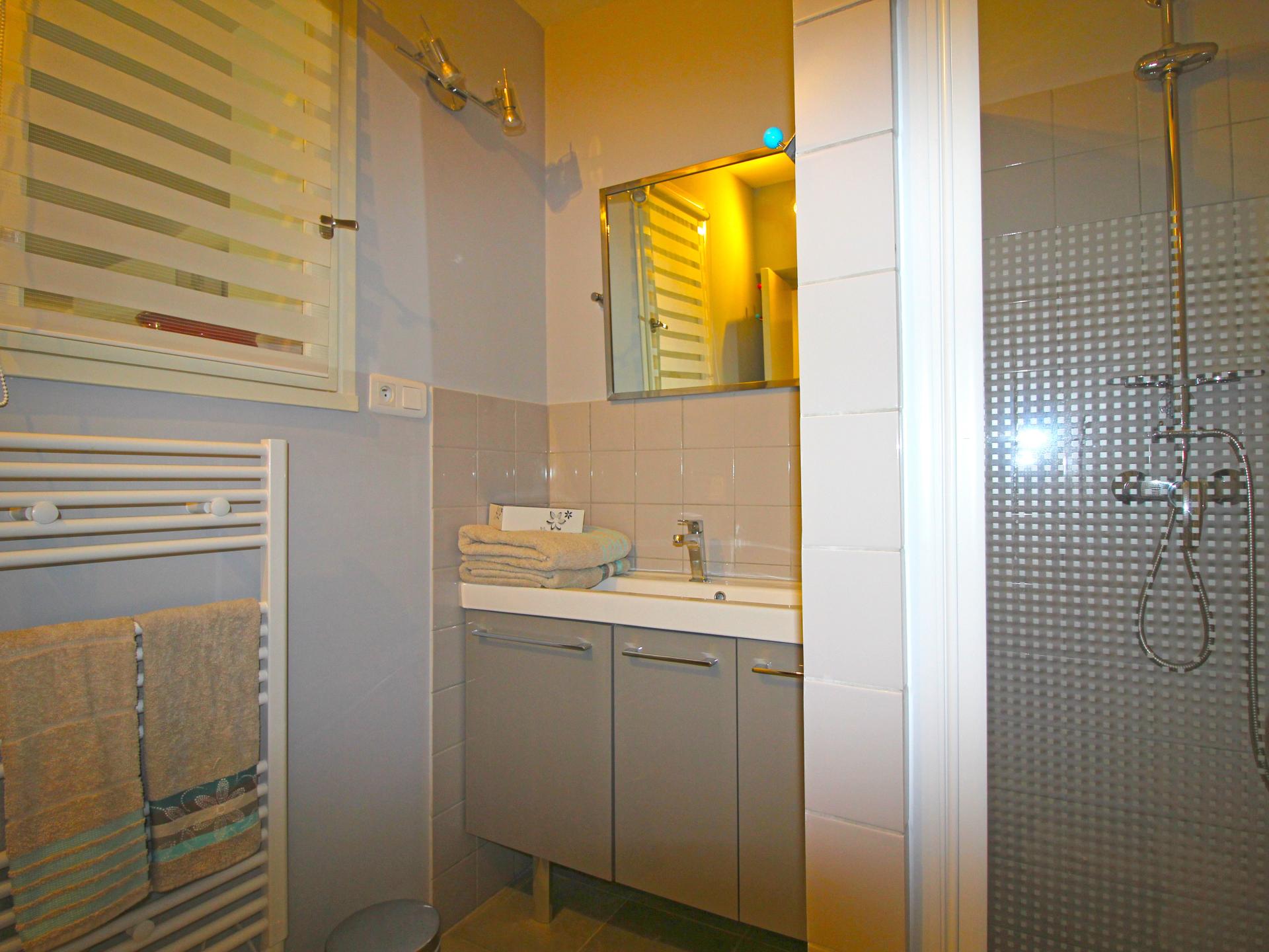 Moderne gîte met zwembad in L'Isle-sur-la-Sorgue - foto 7