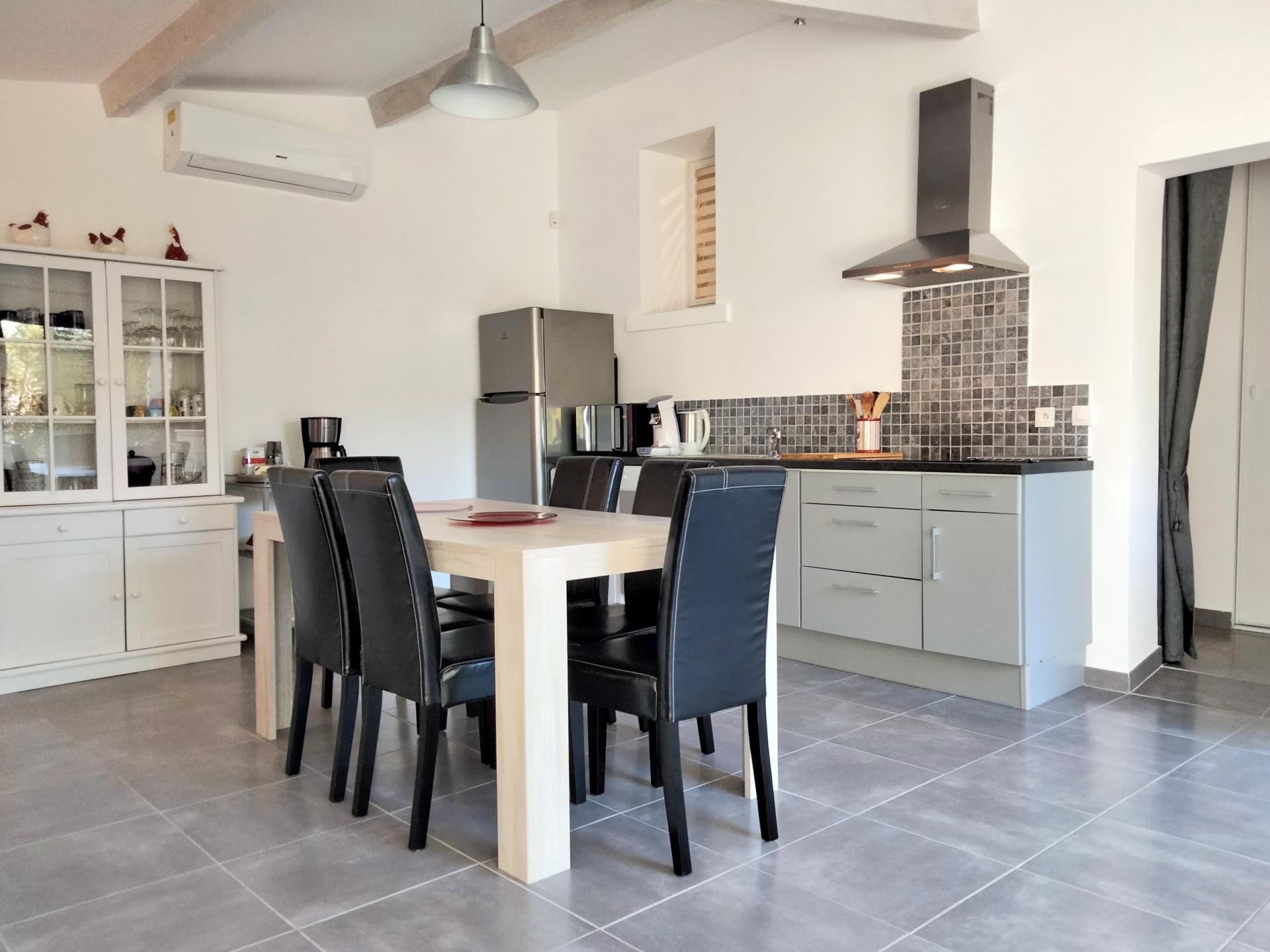 Moderne gîte met zwembad in L'Isle-sur-la-Sorgue - foto 11