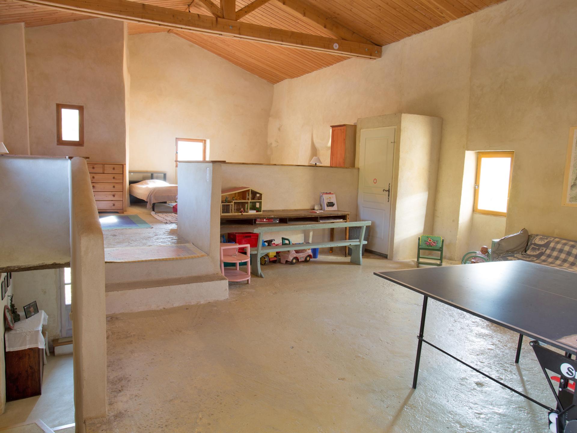 Authentiek landhuis met verwarmd zwembad en panoramisch uitzicht in Montaulieu - foto 30