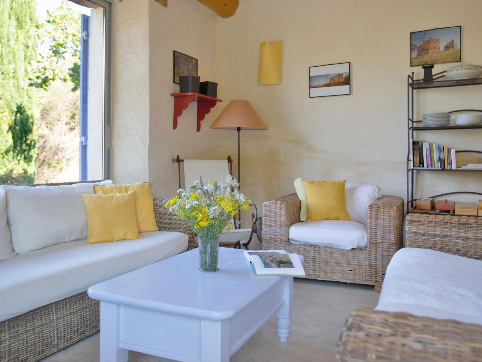 Authentiek landhuis met verwarmd zwembad en panoramisch uitzicht in Montaulieu - foto 17