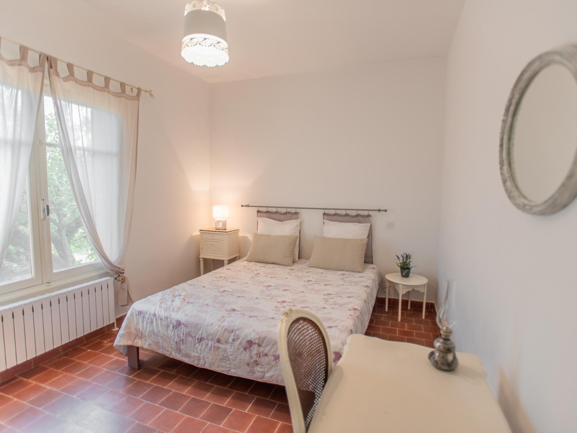 In het centrum van Salernes: Kindvriendelijke villa met omheind zwembad - foto 13