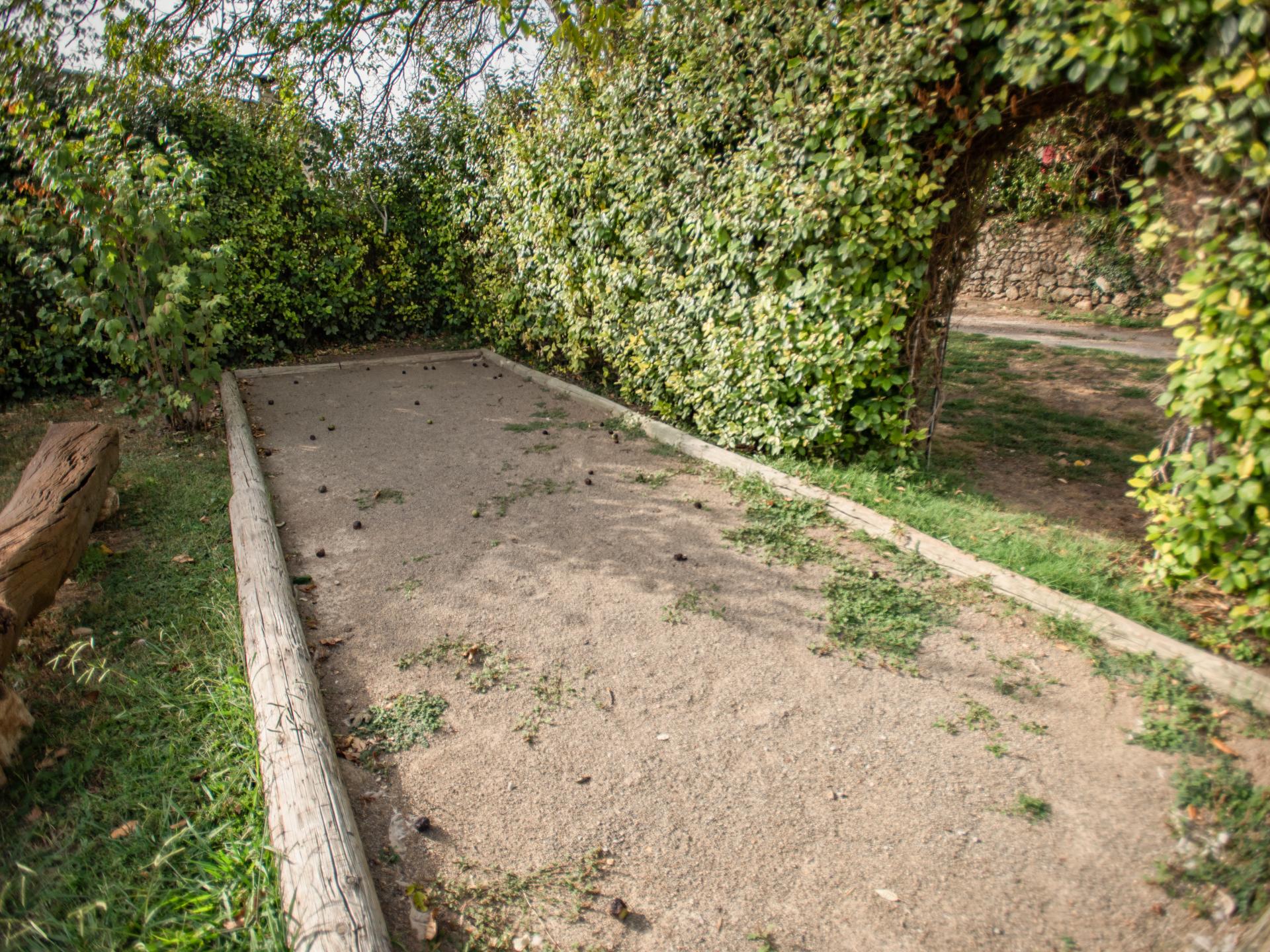 In het centrum van Salernes: Kindvriendelijke villa met omheind zwembad - foto 24