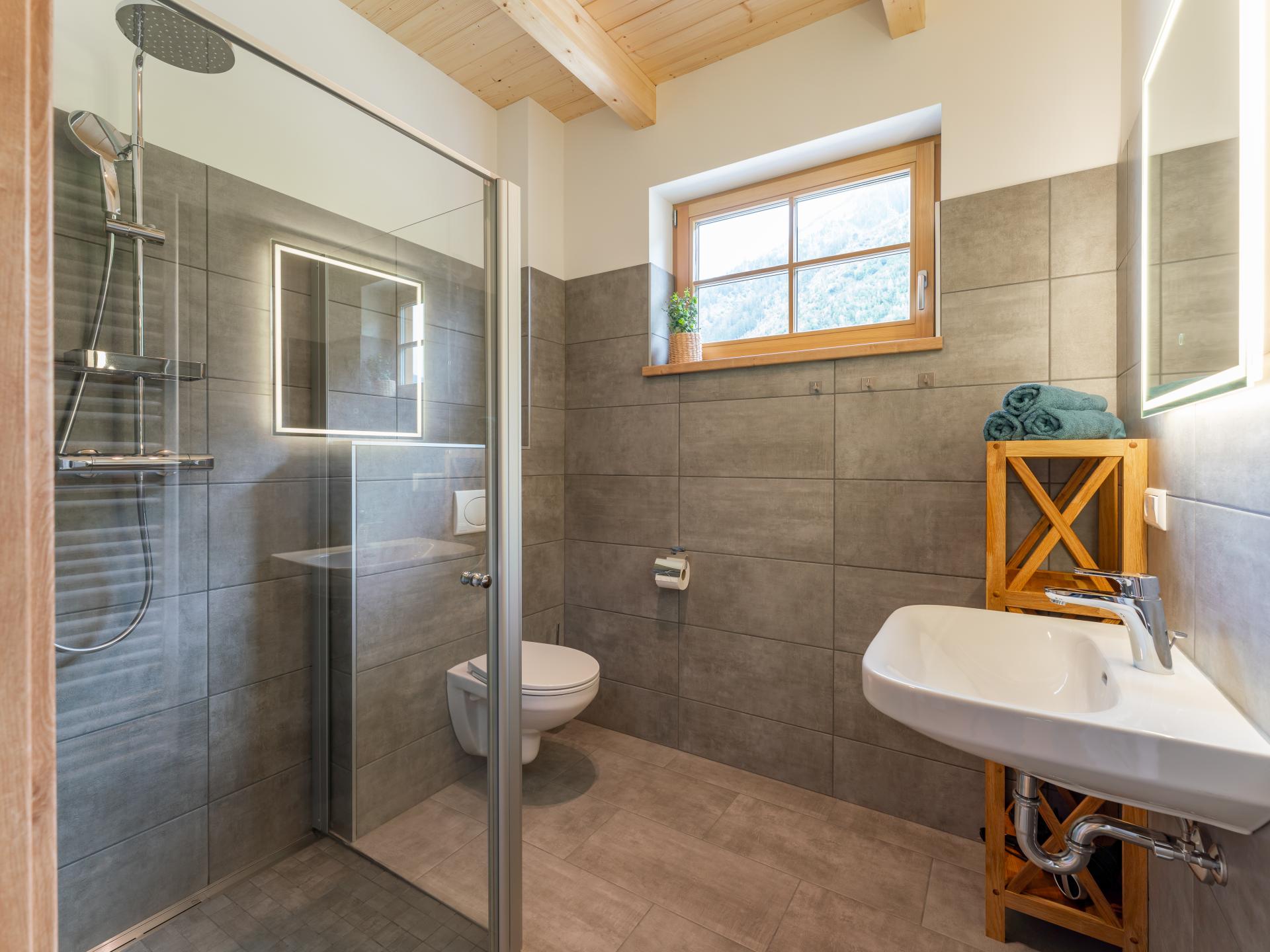Vrijstaand chalet met sauna en hottub direct aan de piste in Donnersbachwald - foto 24