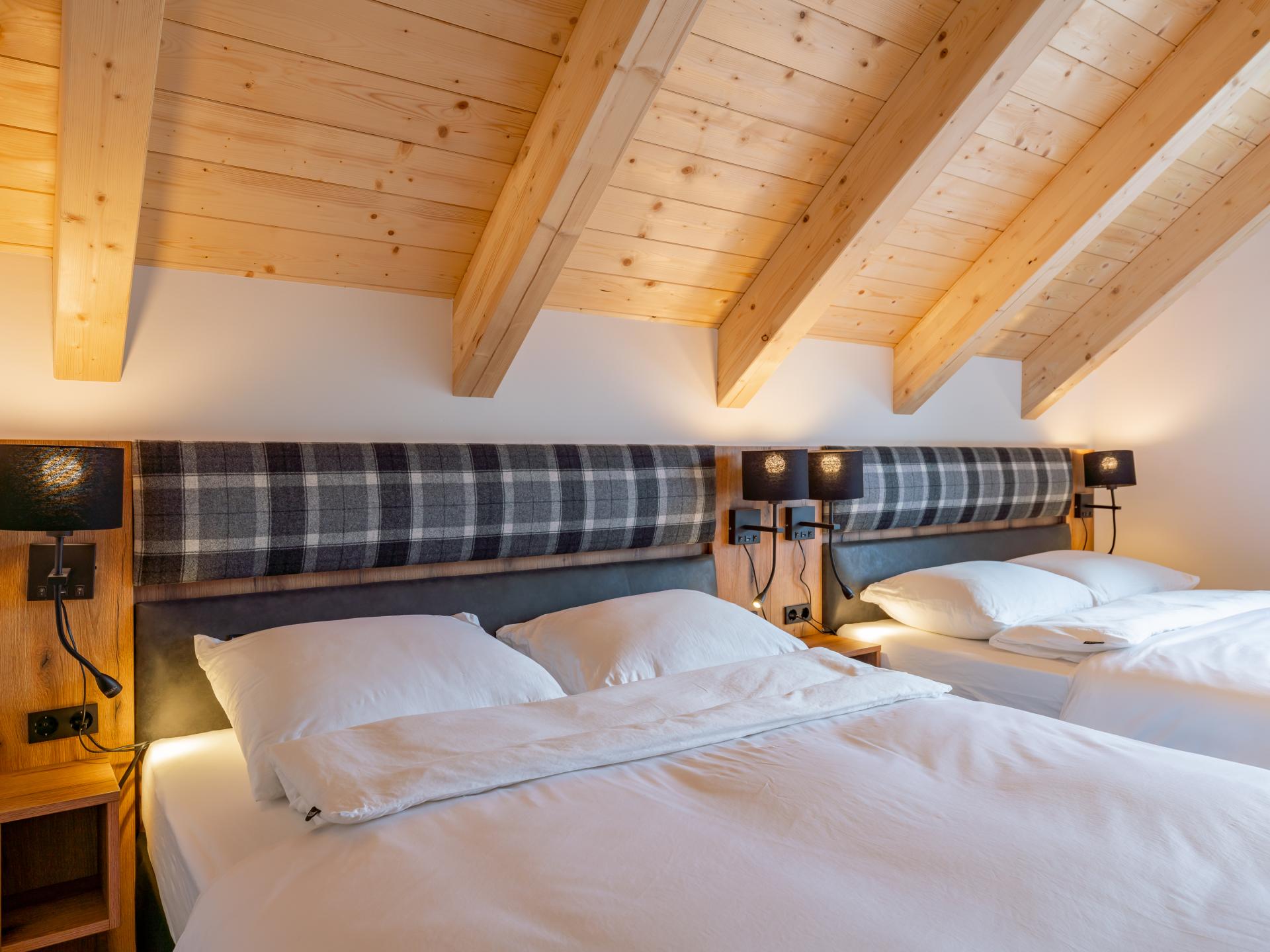 Vrijstaand chalet met sauna en hottub direct aan de piste in Donnersbachwald - foto 21