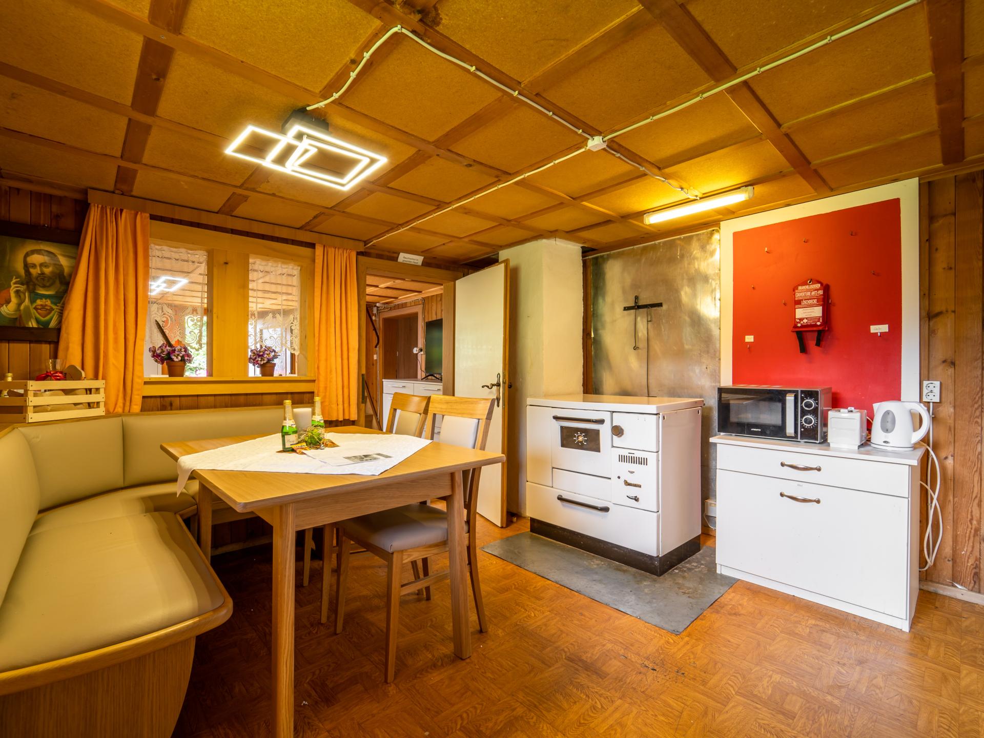200 jaar oud alpenappartement met tuin en uitzicht in Silbertal - foto 14