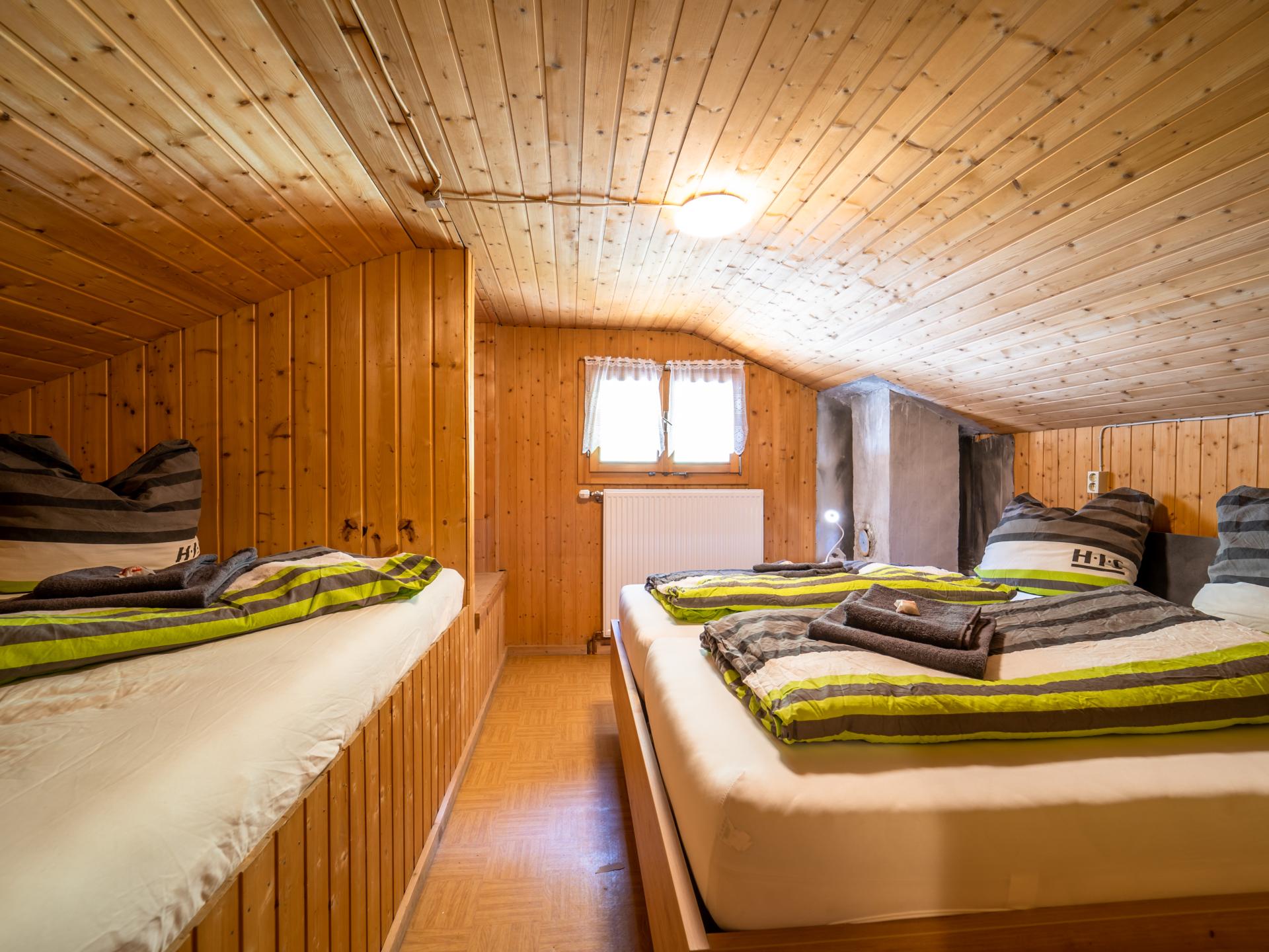 200 jaar oud alpenappartement met tuin en uitzicht in Silbertal - foto 7