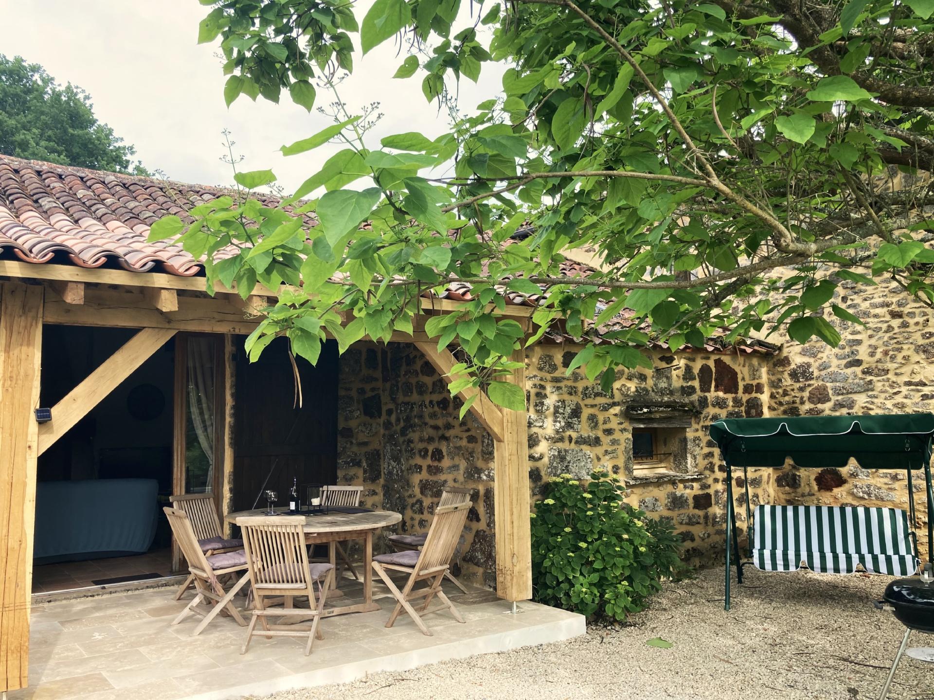 Vrijstaand vakantiehuis met privézwembad in Sauveterre-la-Lémance - foto 2