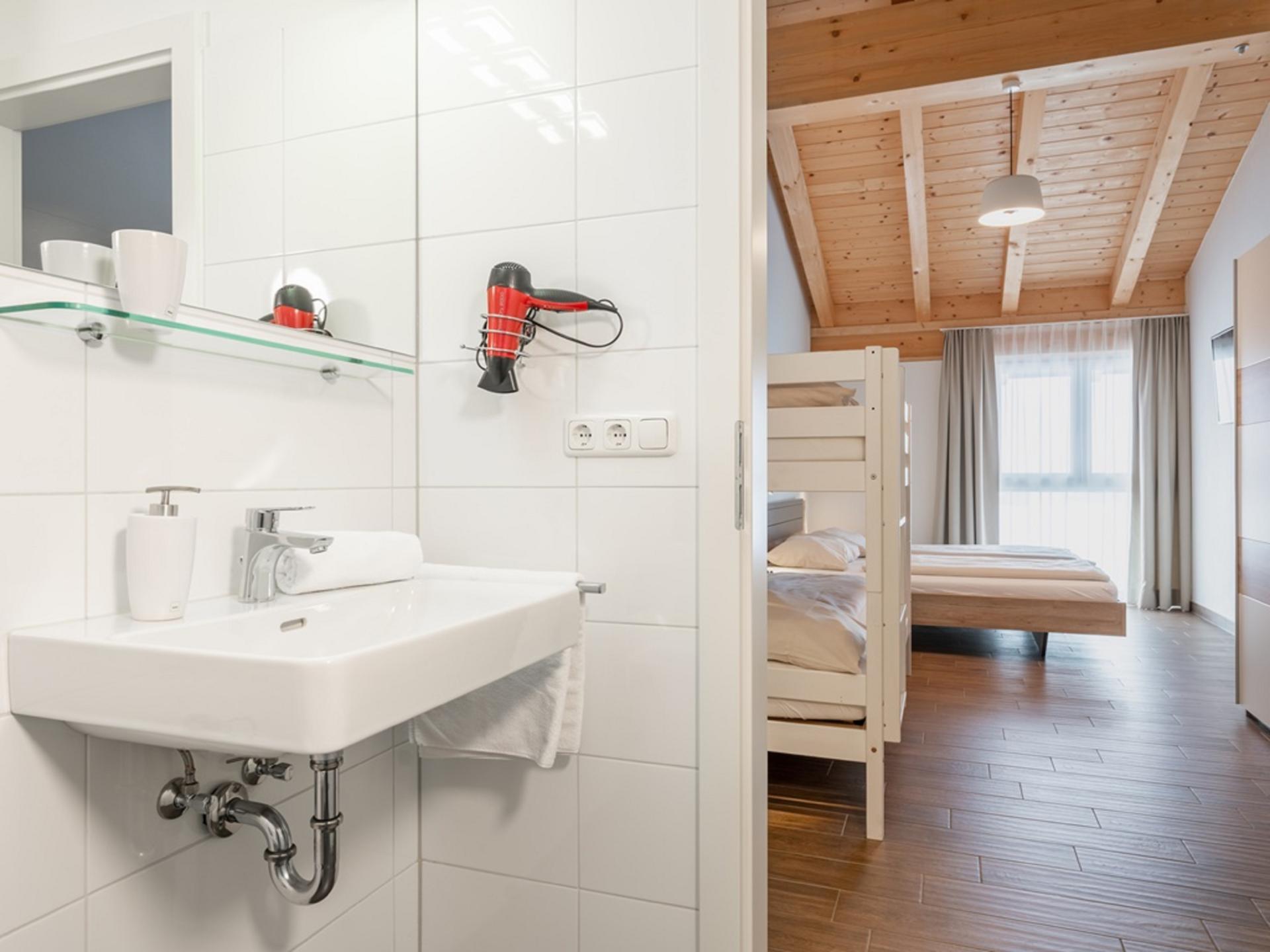 Aan de piste: ruim en fraai appartement in centrum van Dienten - foto 21