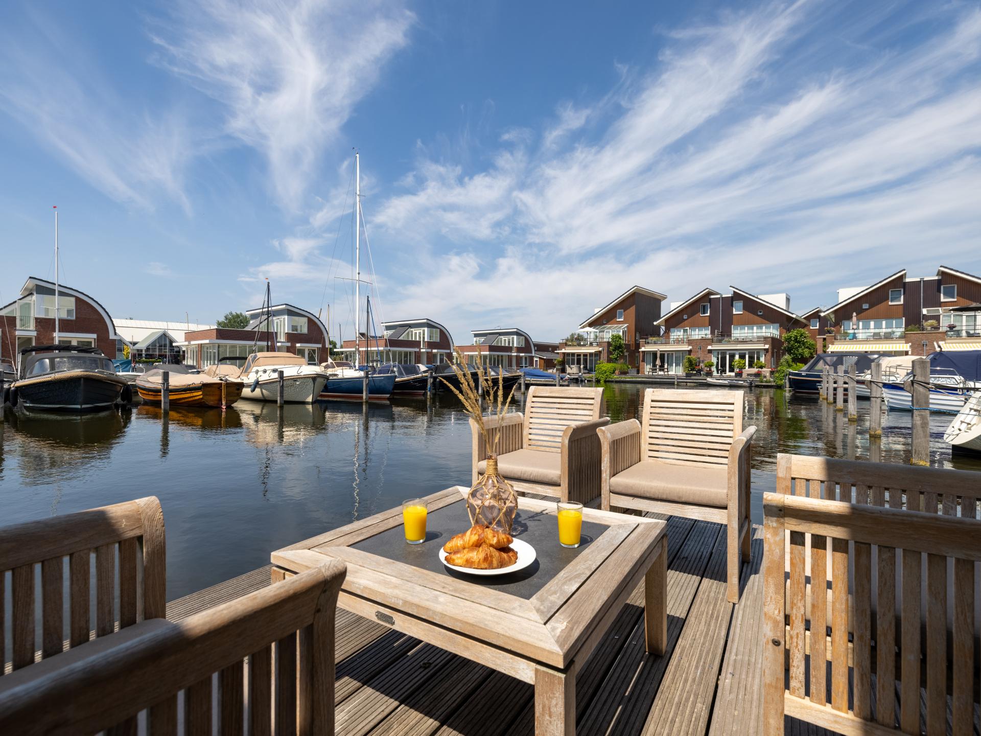 Moderne woonark aan het Uitgeestermeer met terras en jachthaven - foto 24