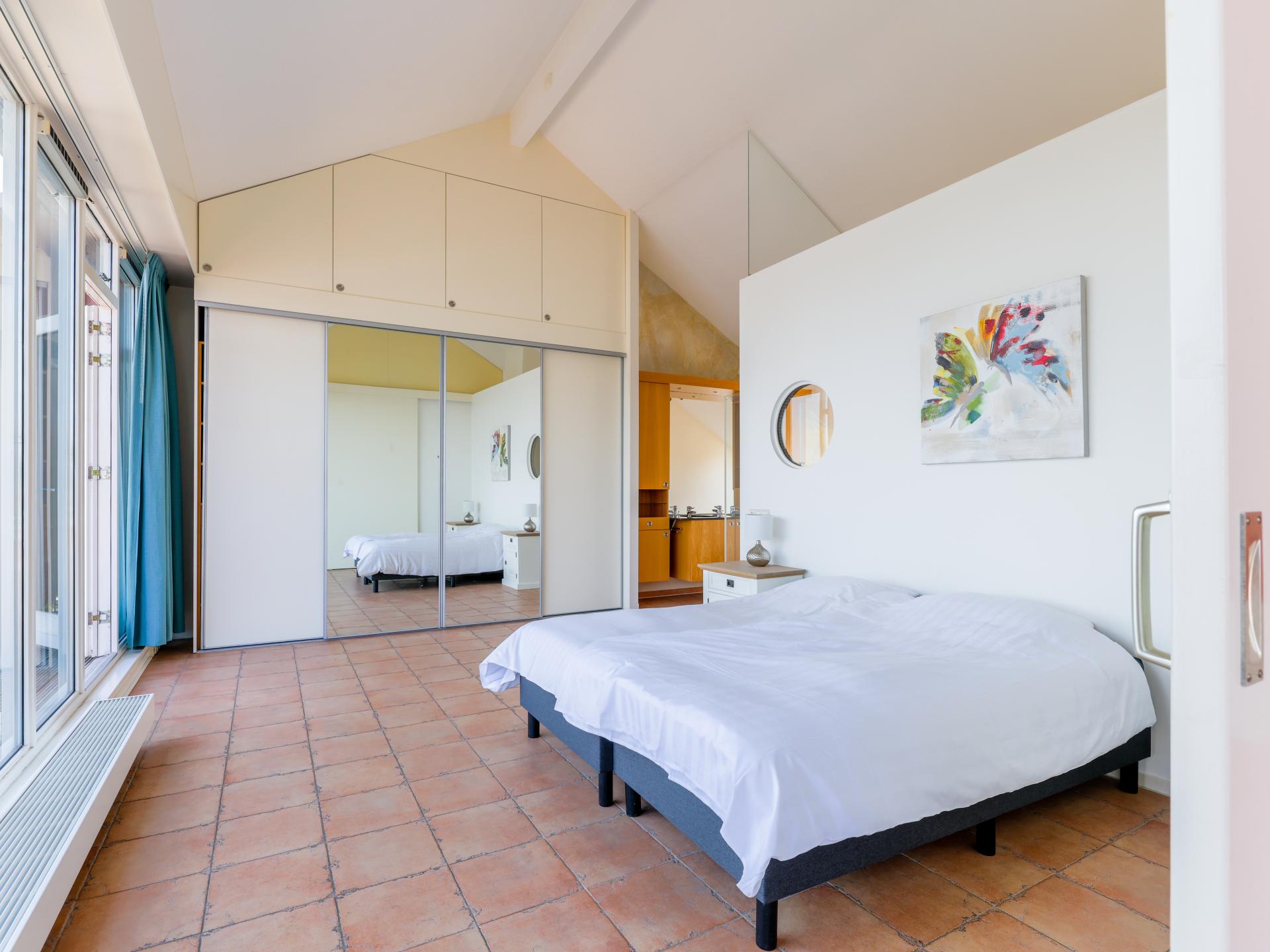 Modern penthouse met panoramisch uitzicht op Uitgeestermeer - foto 14