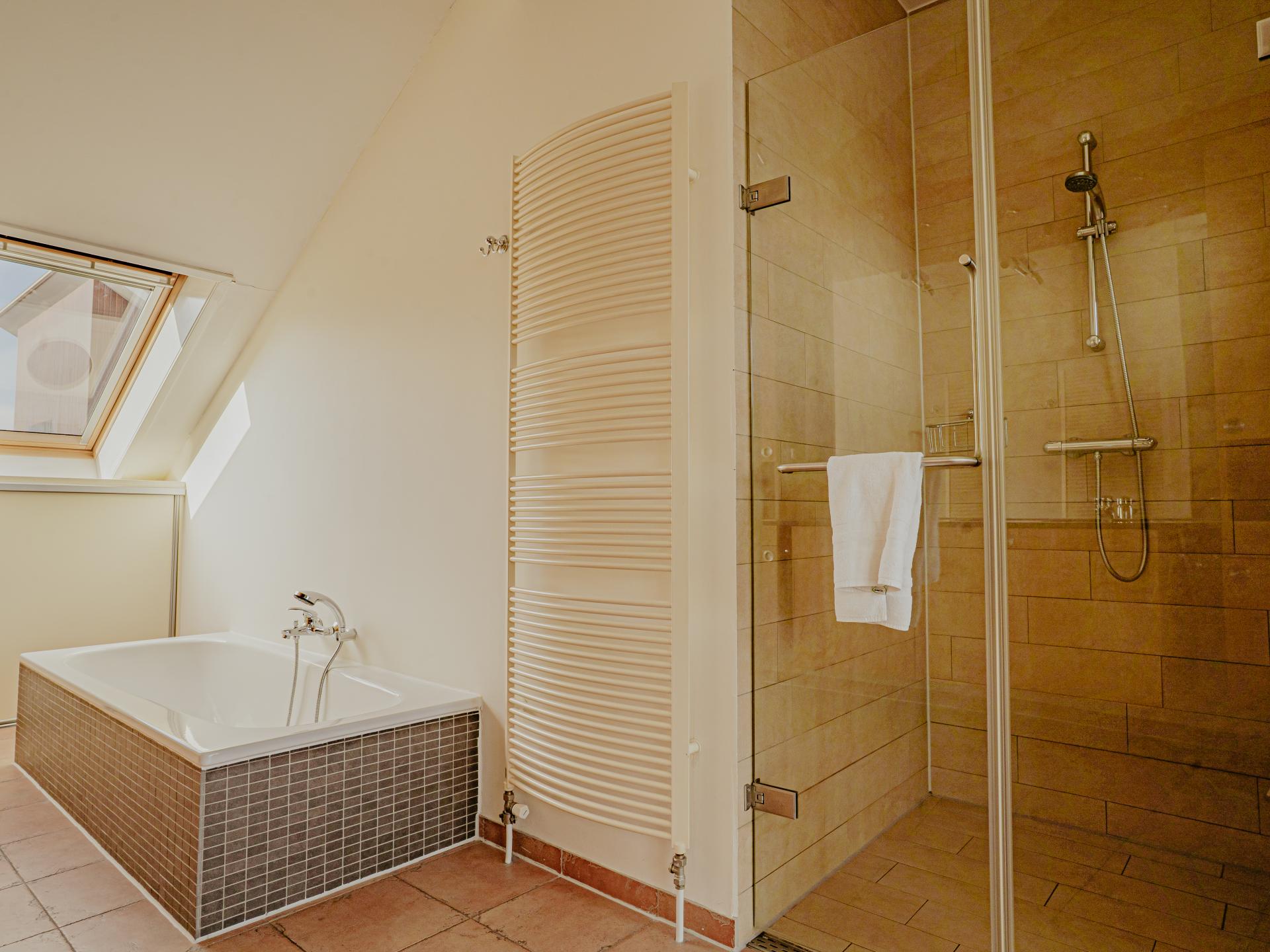 Modern penthouse met panoramisch uitzicht op Uitgeestermeer - foto 19