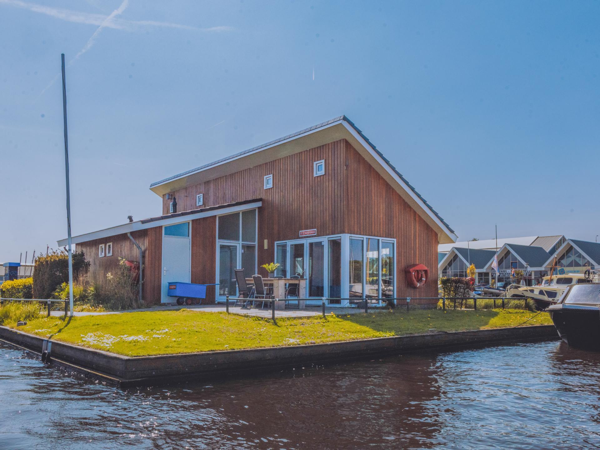 Vakantiehuis in Uitgeest op 800m van centrum aan het meer - foto 1