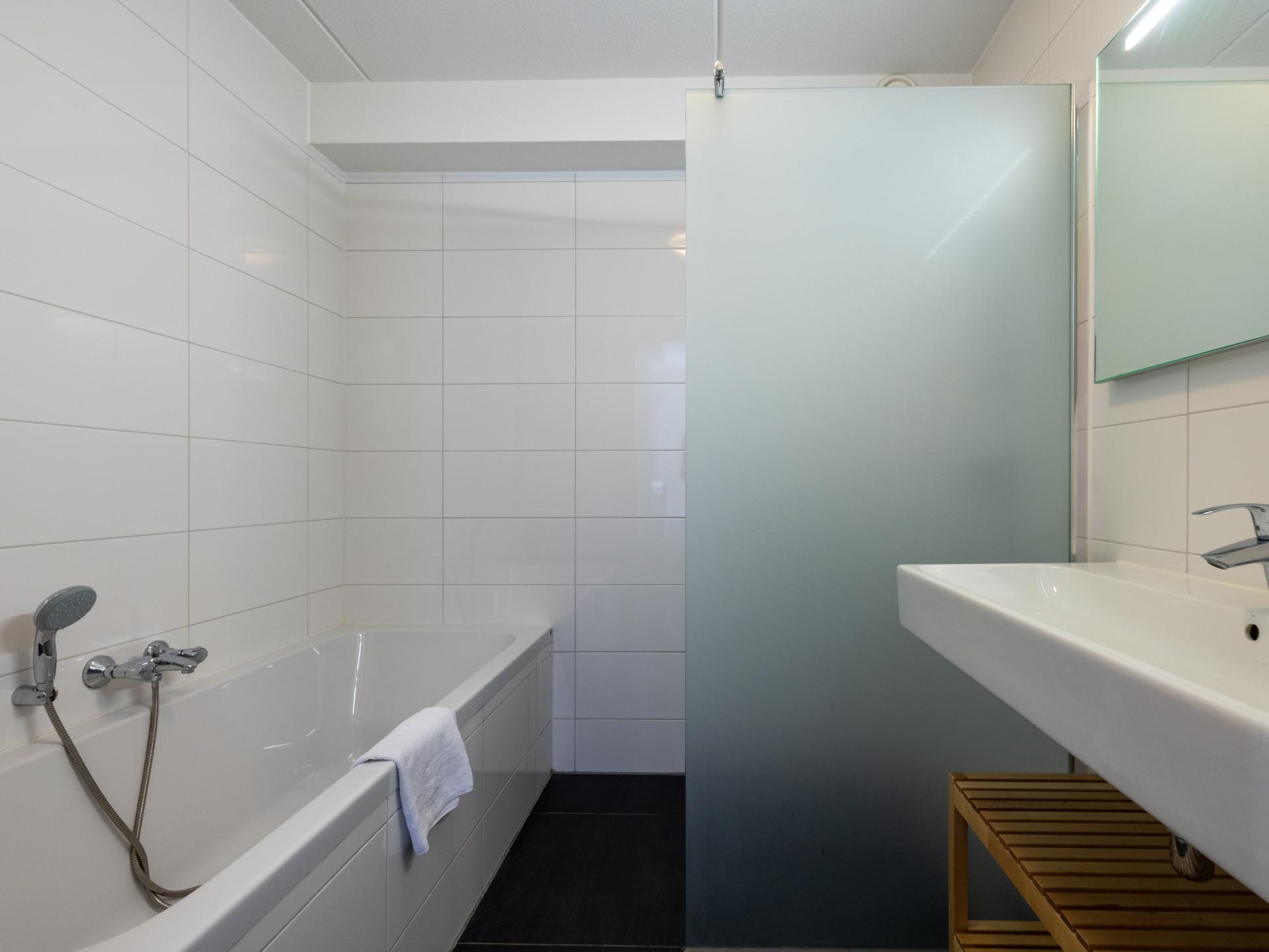 6-persoons appartement aan het meer in Uitgeest met eigen steiger - foto 15