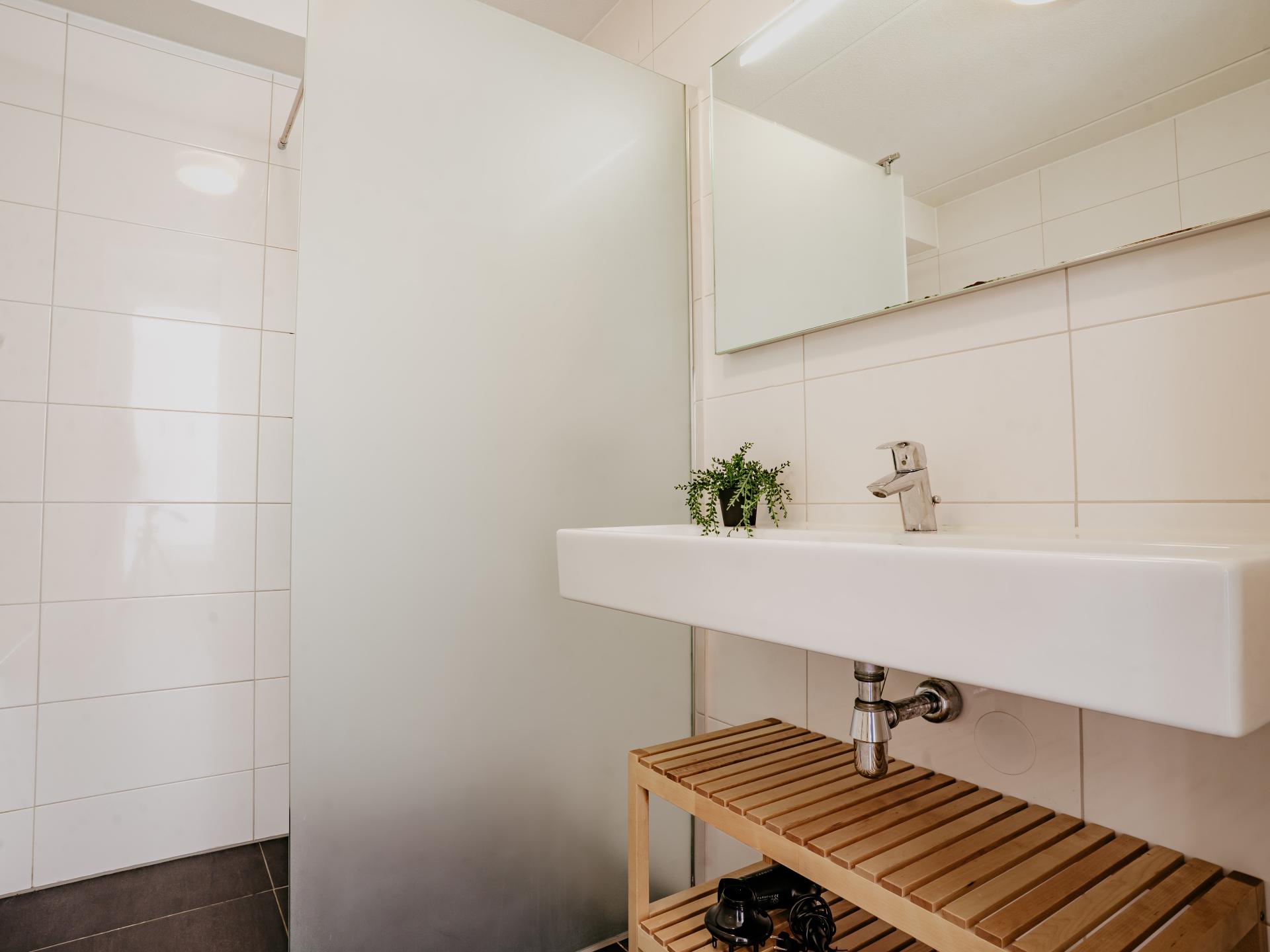 6-persoons appartement aan het meer in Uitgeest met eigen steiger - foto 16