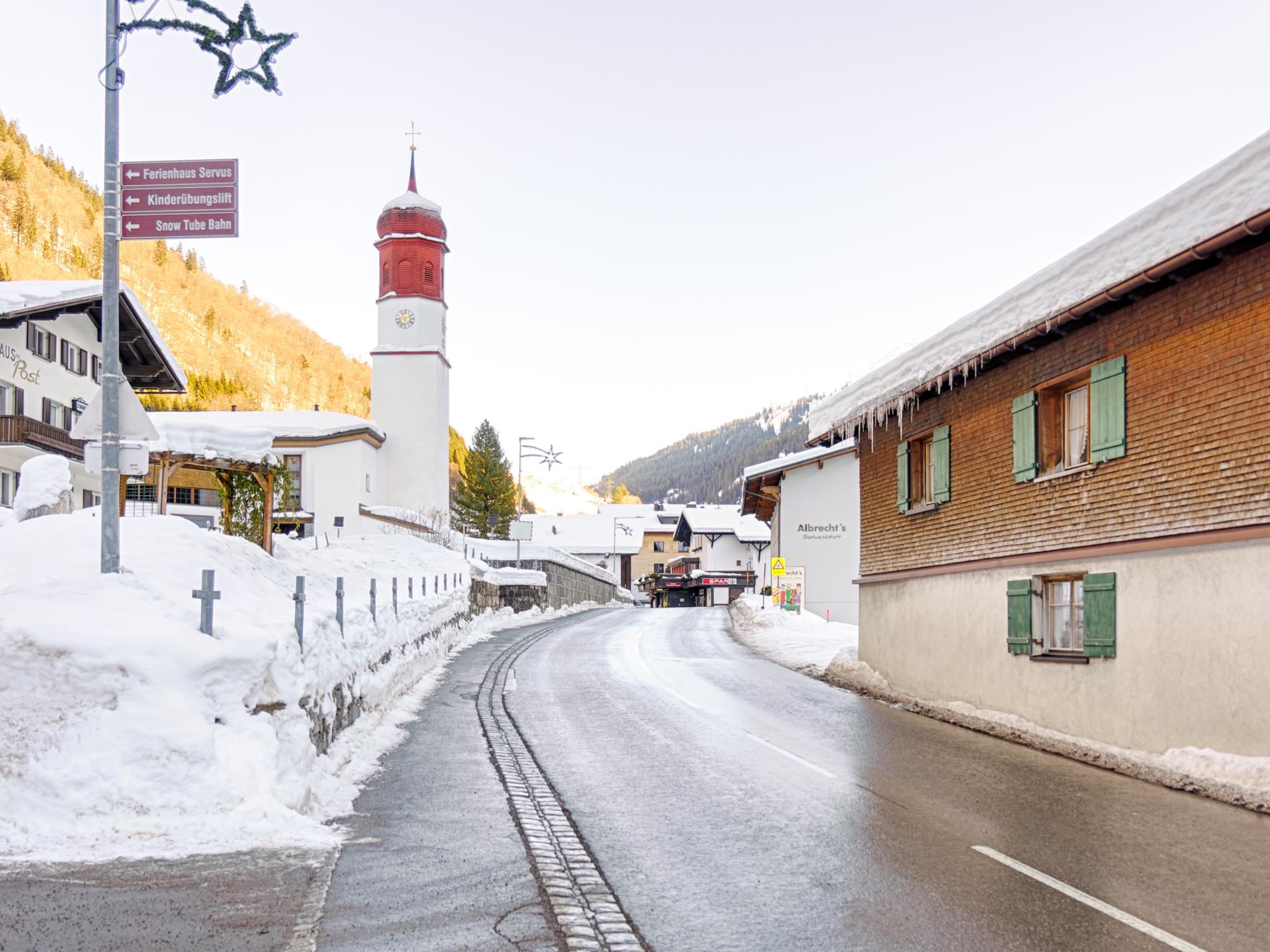 Vakantiehuis in Klösterle op 300 m van het meer en aan de piste - foto 17