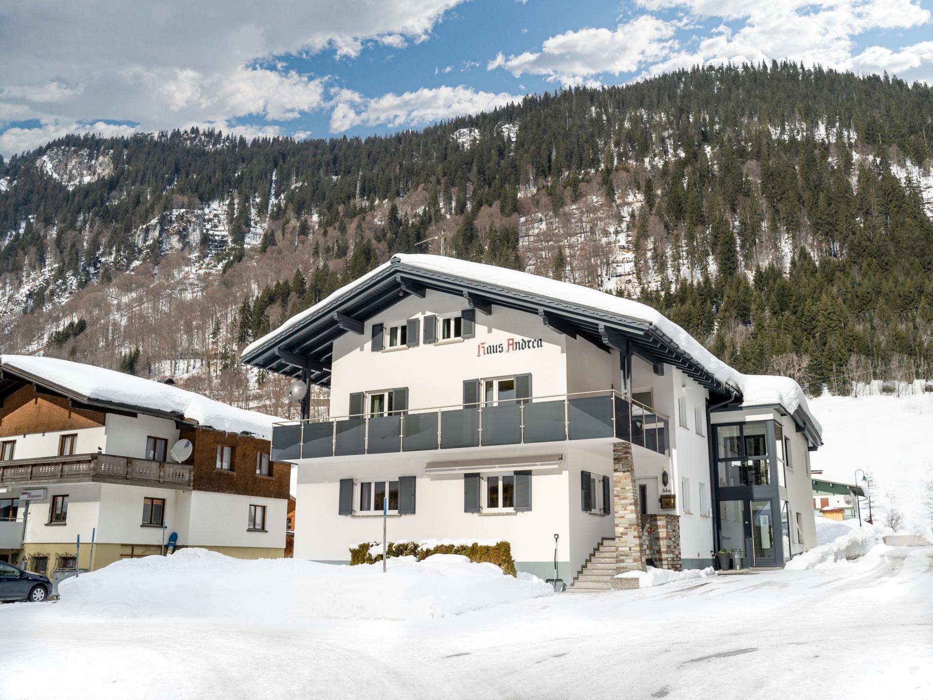 Vakantiehuis in Klösterle op 300 m van het meer en aan de piste - foto 21