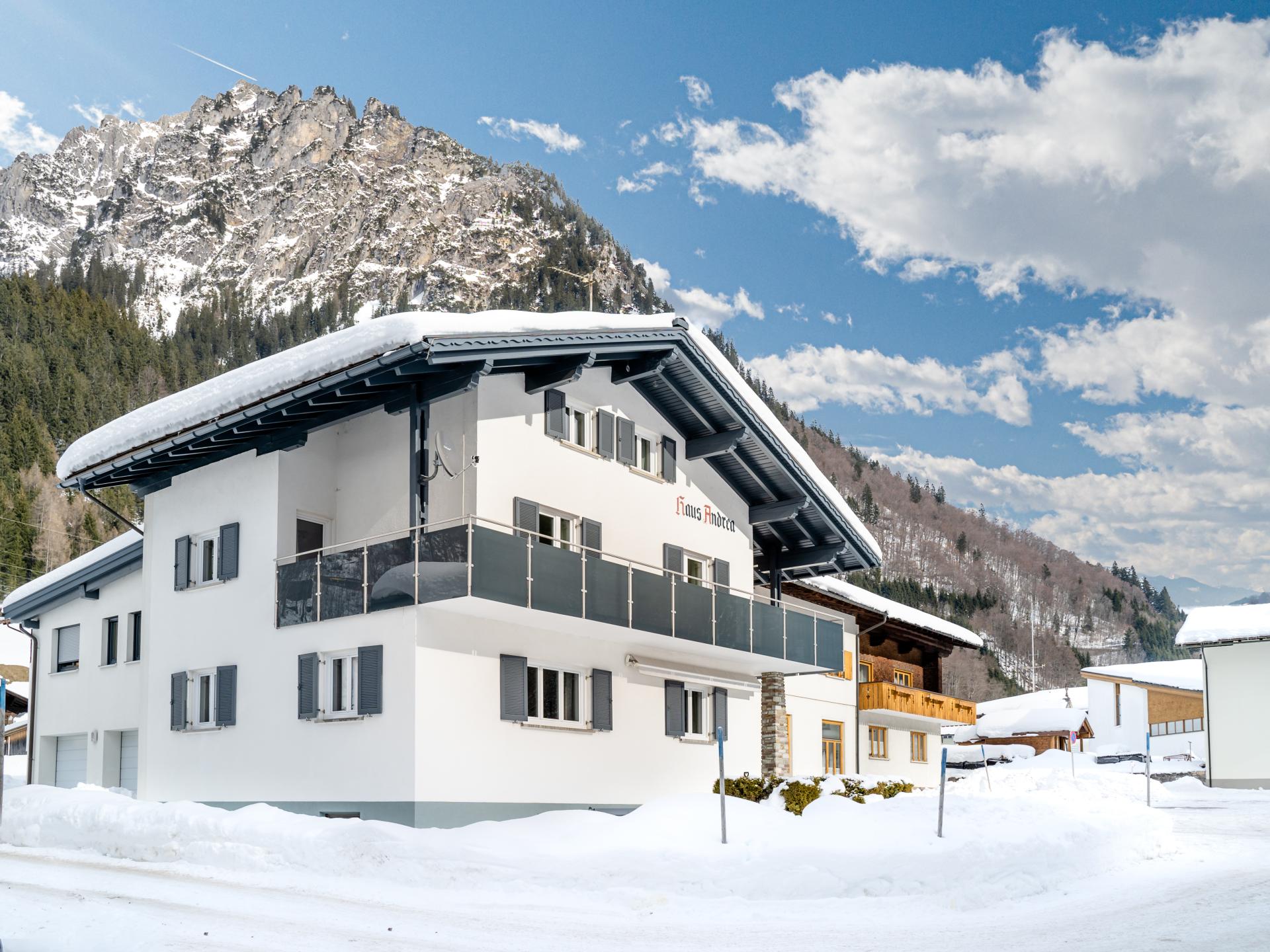 Vakantiehuis in Klösterle op 300 m van het meer en aan de piste - foto 19