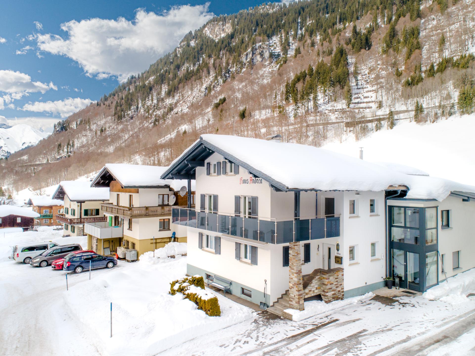 Vakantiehuis in Klösterle op 300 m van het meer en aan de piste - foto 20