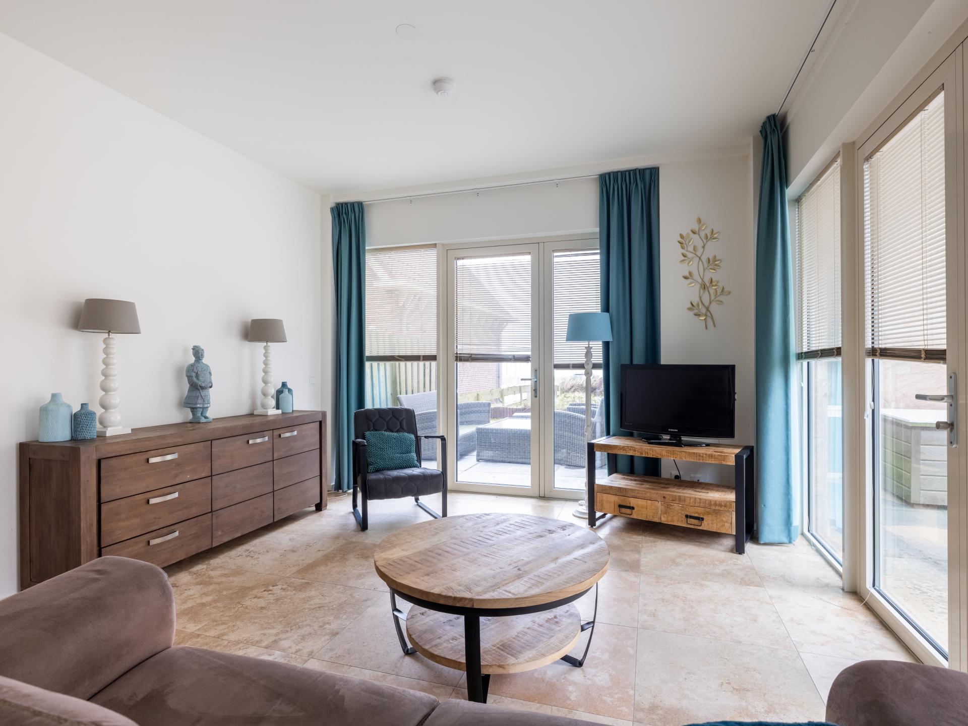 Modern vakantiehuis aan de boulevard van Egmond met zeezicht en terras - foto 4