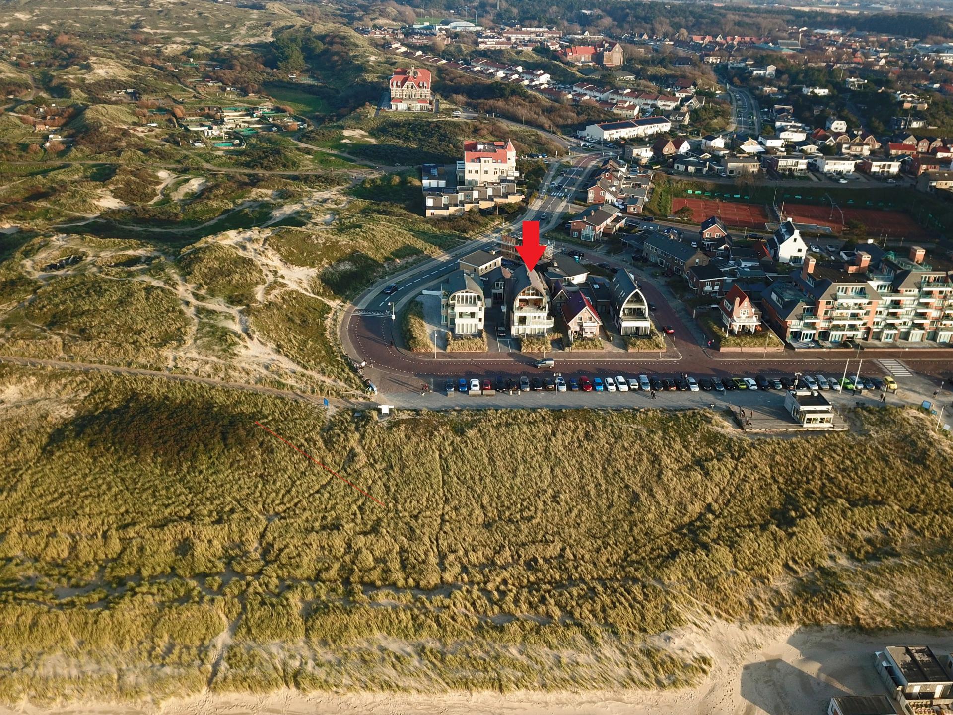 Modern vakantiehuis aan de boulevard van Egmond met zeezicht en terras - foto 22