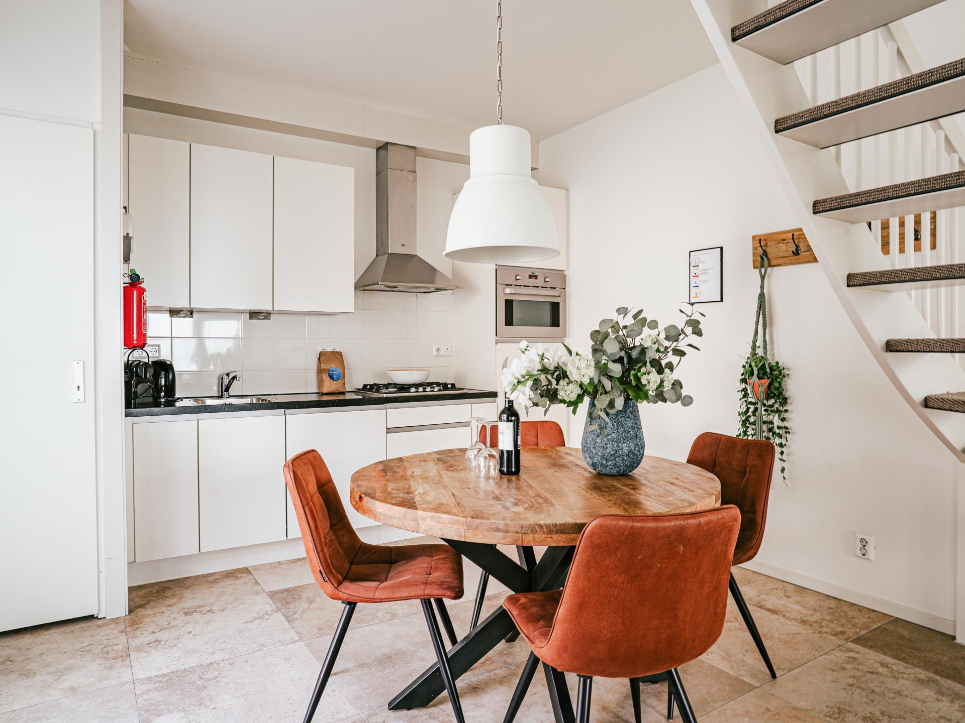 Modern vakantiehuis aan de boulevard van Egmond met zeezicht en terras - foto 9