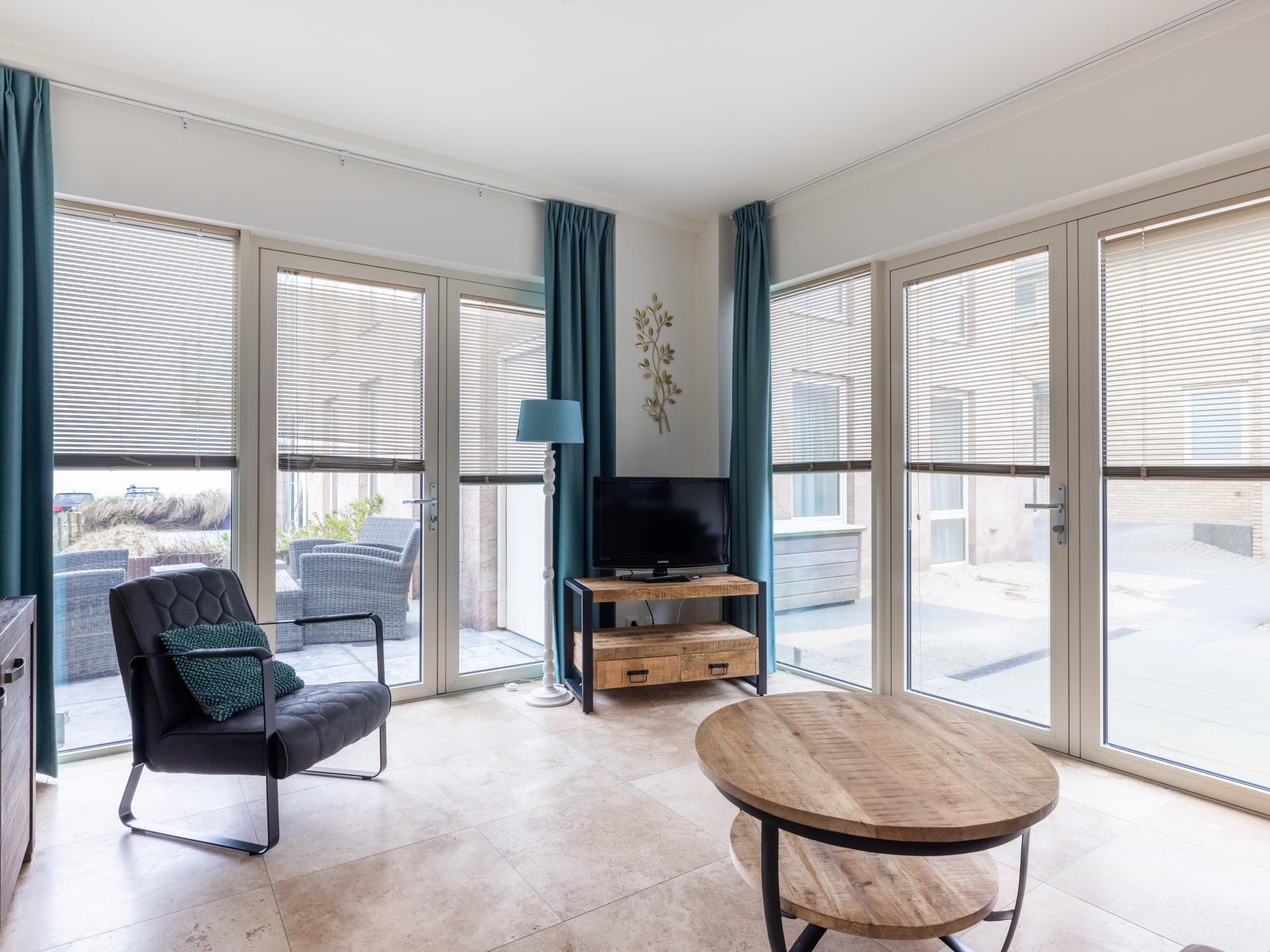 Modern vakantiehuis aan de boulevard van Egmond met zeezicht en terras - foto 5