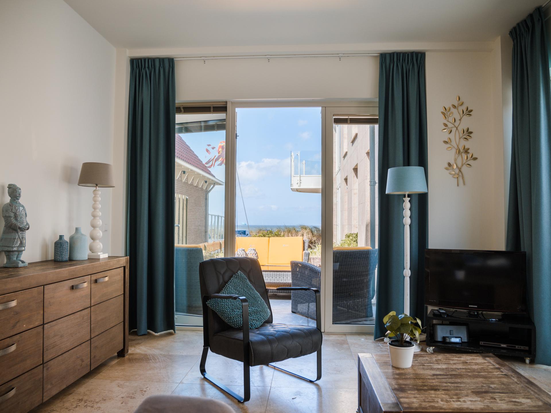 Modern vakantiehuis aan de boulevard van Egmond met zeezicht en terras - foto 6