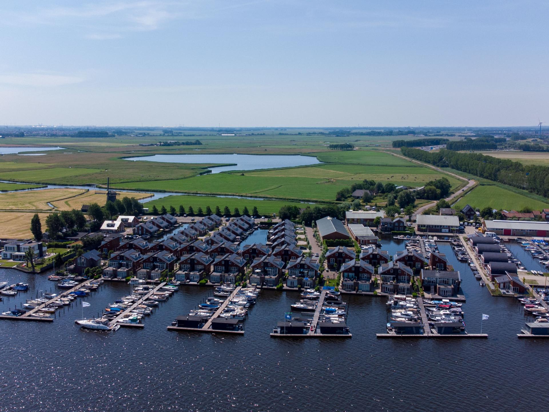 Huisboot met meerzicht en airco op vakantiepark in Uitgeest - foto 23