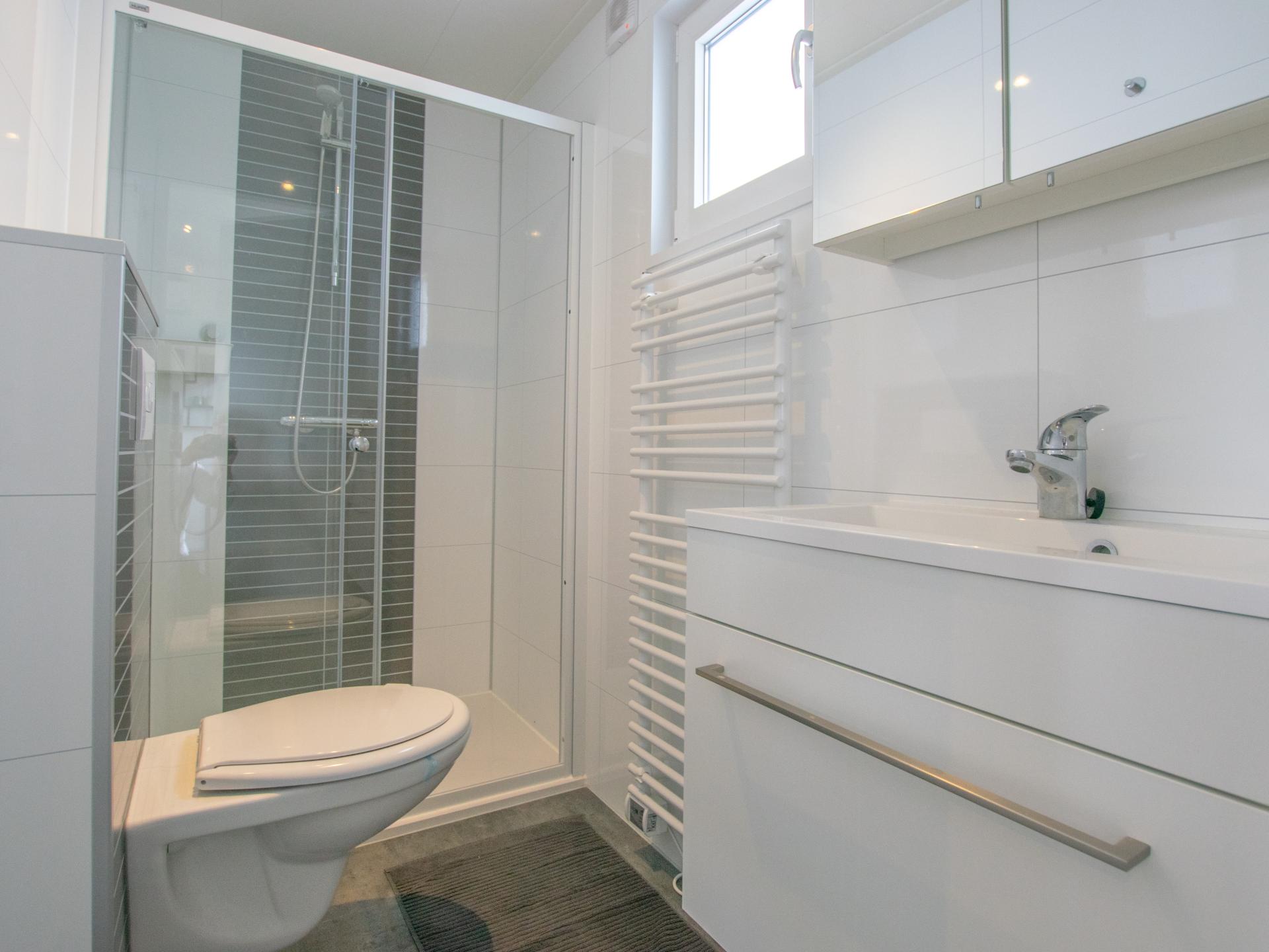 Modern chalet met airco aan de Loosdrechtse Plassen, 4 personen - foto 13