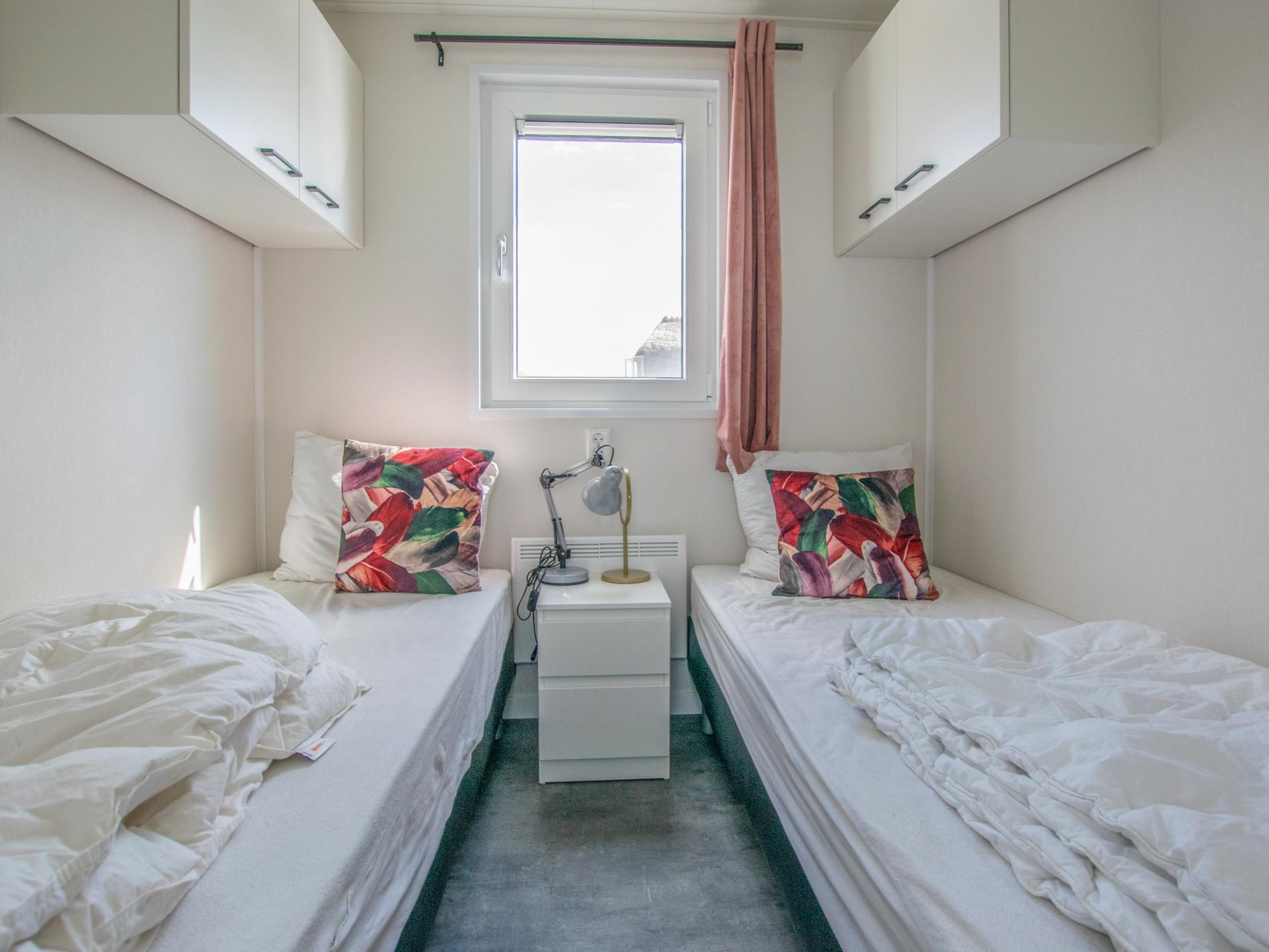 Chalet aan het water met zwemtrap en privéterras in Breukelen - foto 15