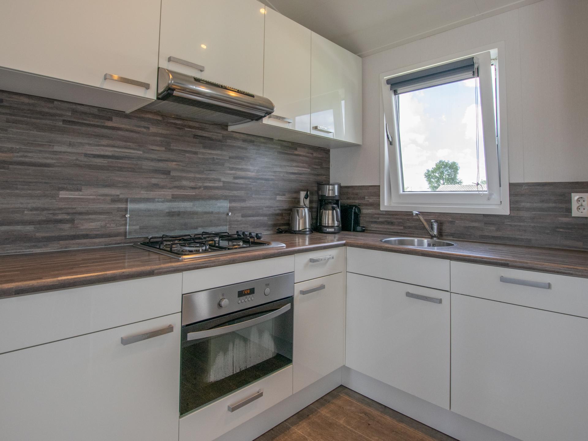Chalet met zwemtrap aan Loosdrechtse Plassen, 4 persoons - foto 7