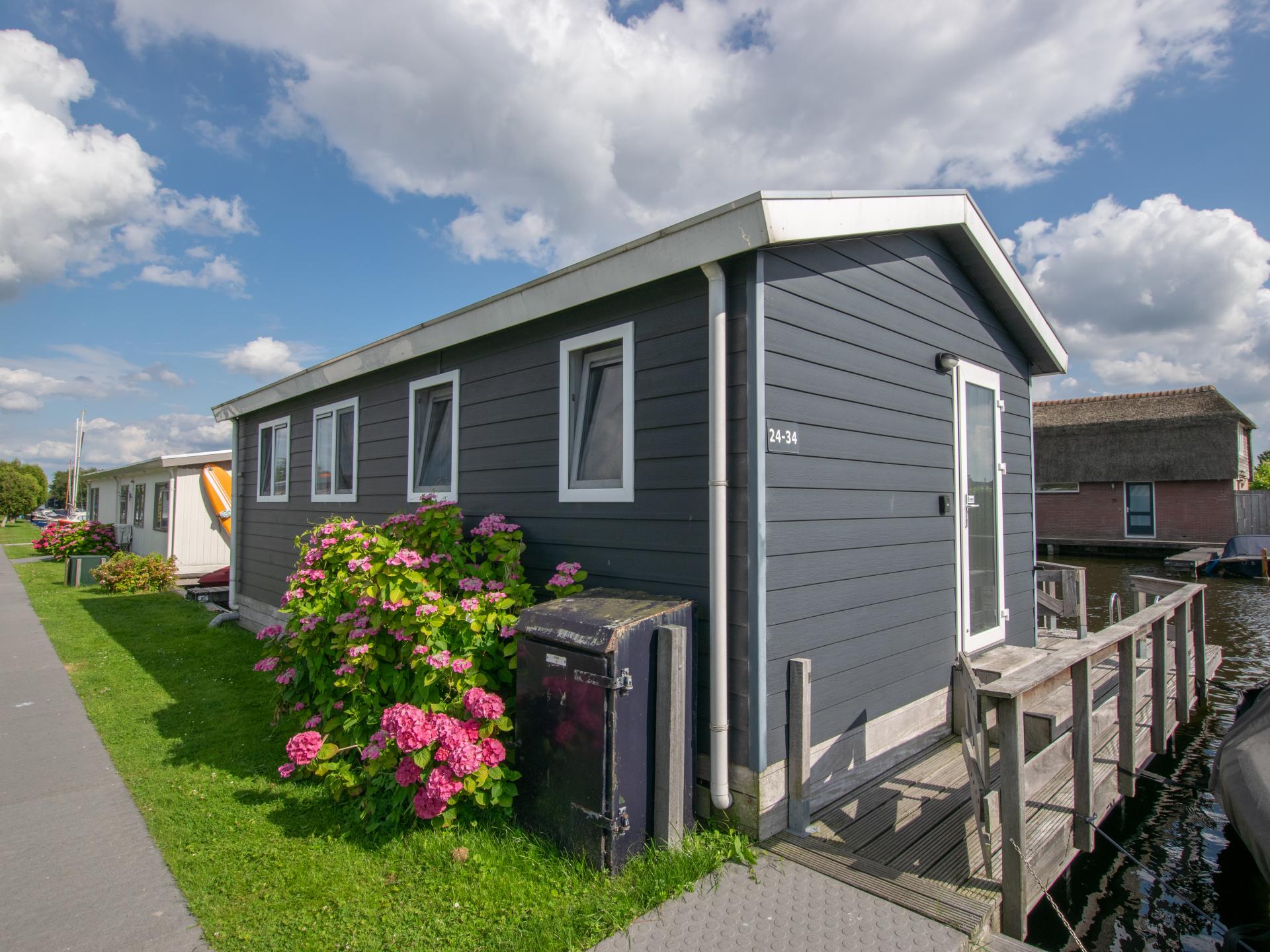 Modern chalet met eigen steiger aan de Loosdrechtse Plassen - foto 20