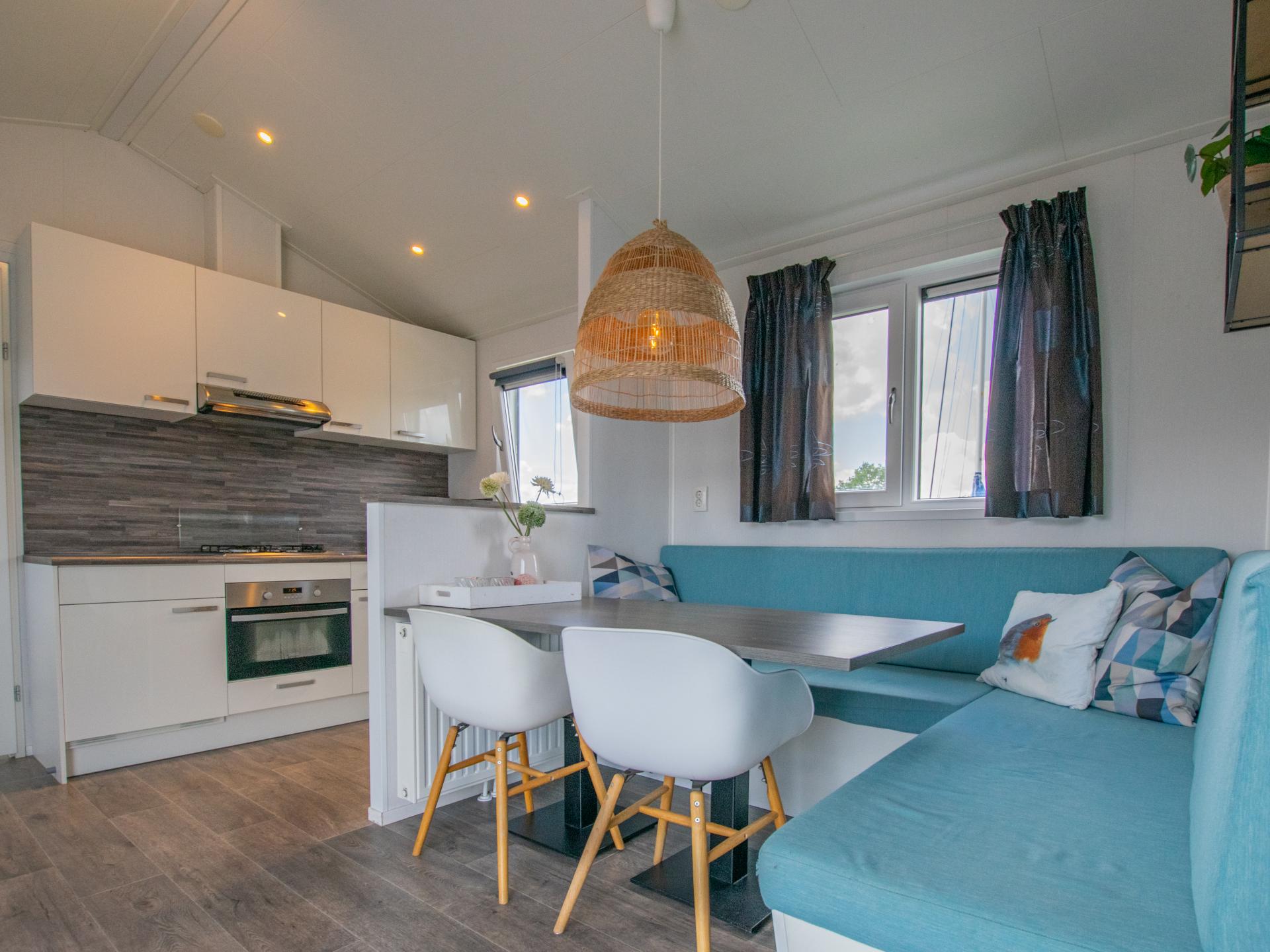 Modern chalet met eigen steiger aan de Loosdrechtse Plassen - foto 6