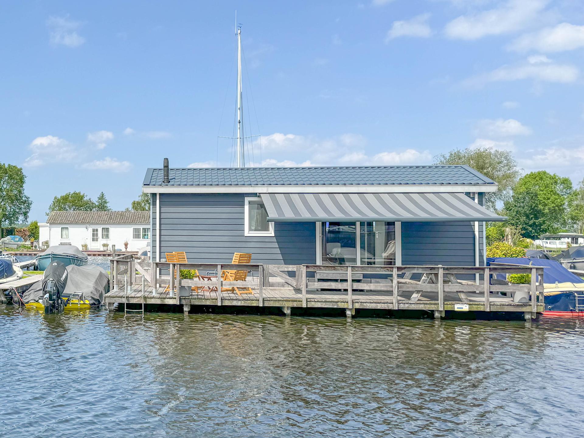 Modern chalet met eigen steiger aan de Loosdrechtse Plassen - foto 22