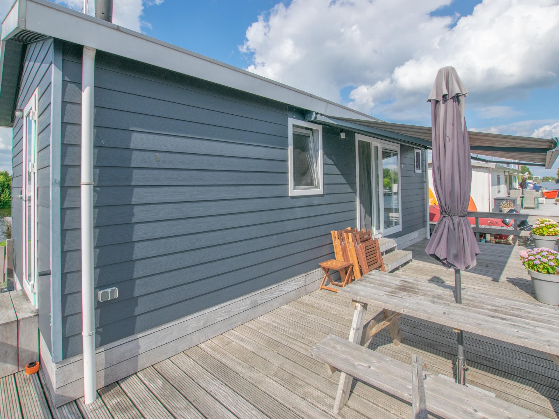 Modern chalet met eigen steiger aan de Loosdrechtse Plassen - foto 18