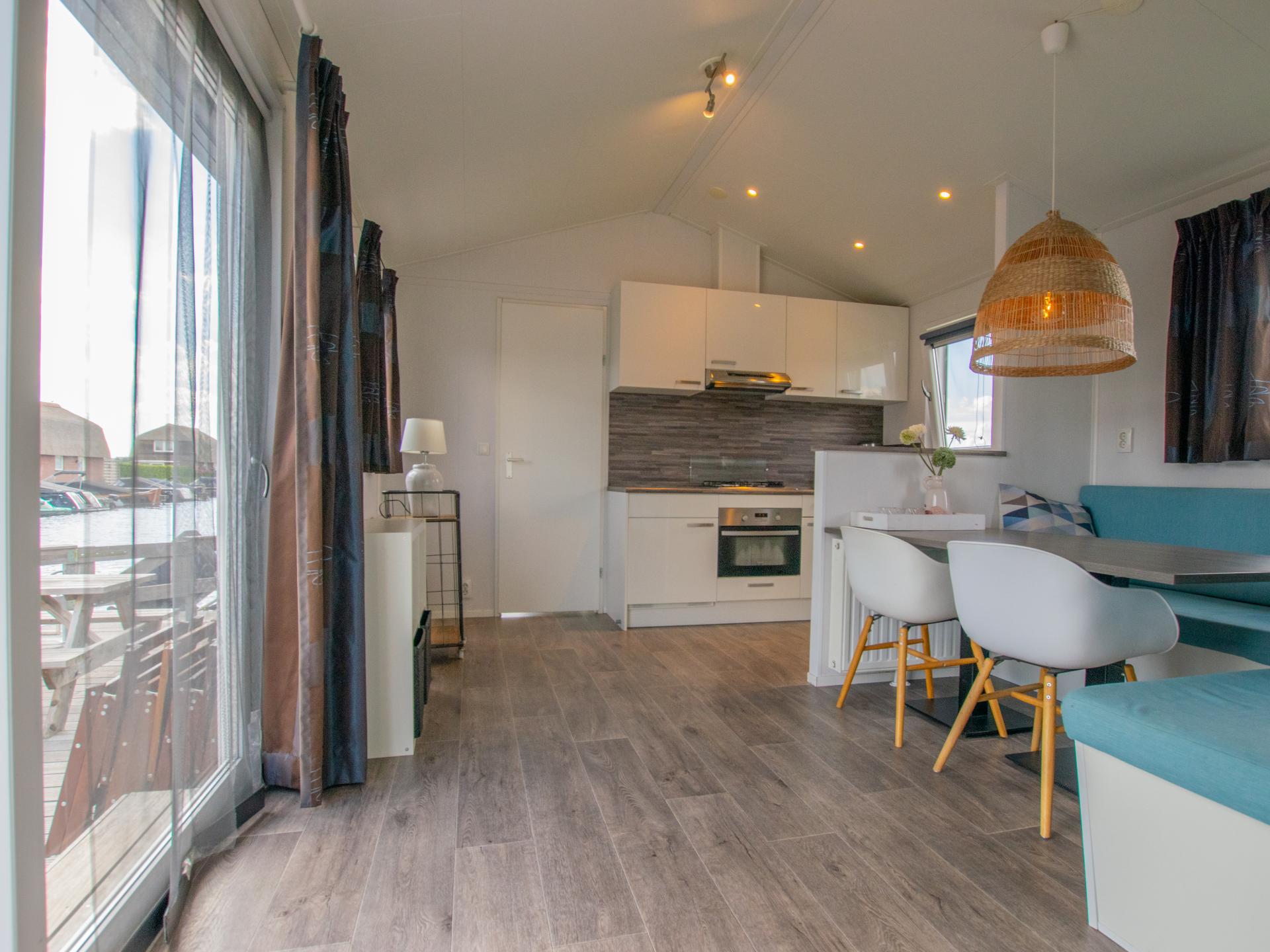 Modern chalet met eigen steiger aan de Loosdrechtse Plassen - foto 15